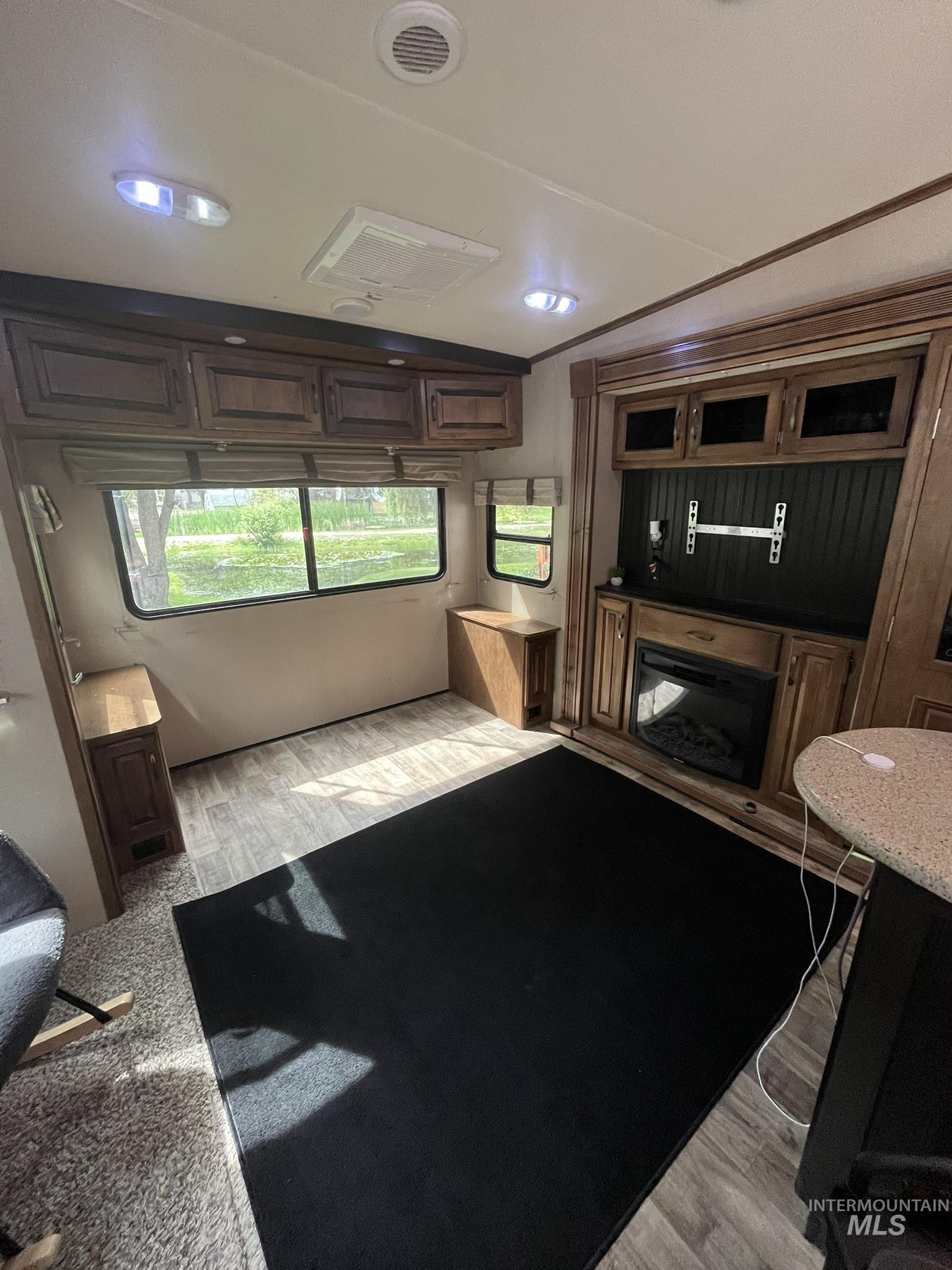 514 E19 Sawyer St Property Photo 9