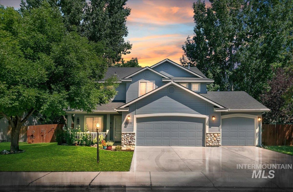 4636 W Gillette