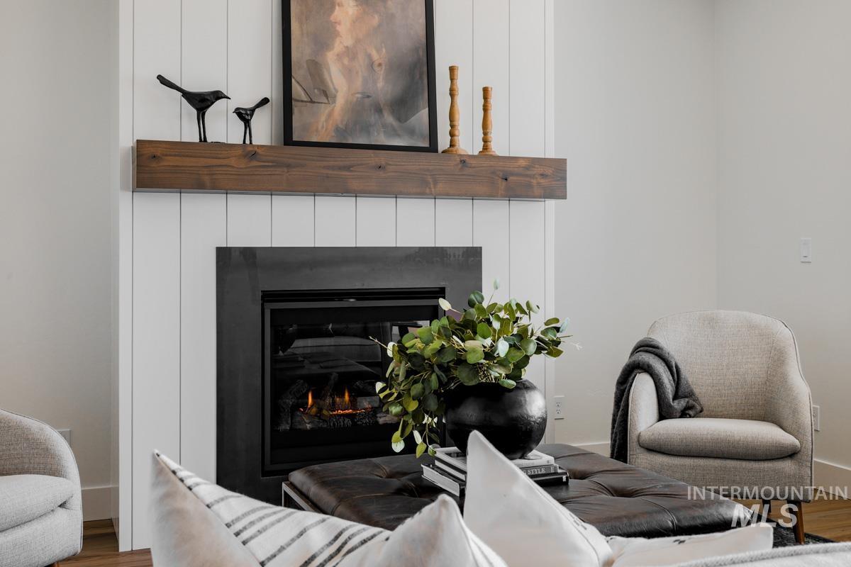 10363 Stony Oak St. Property Photo 4