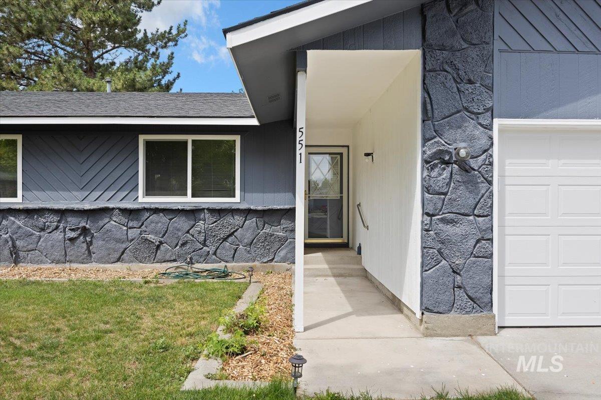 551 Park Meadows Circle Property Photo 3