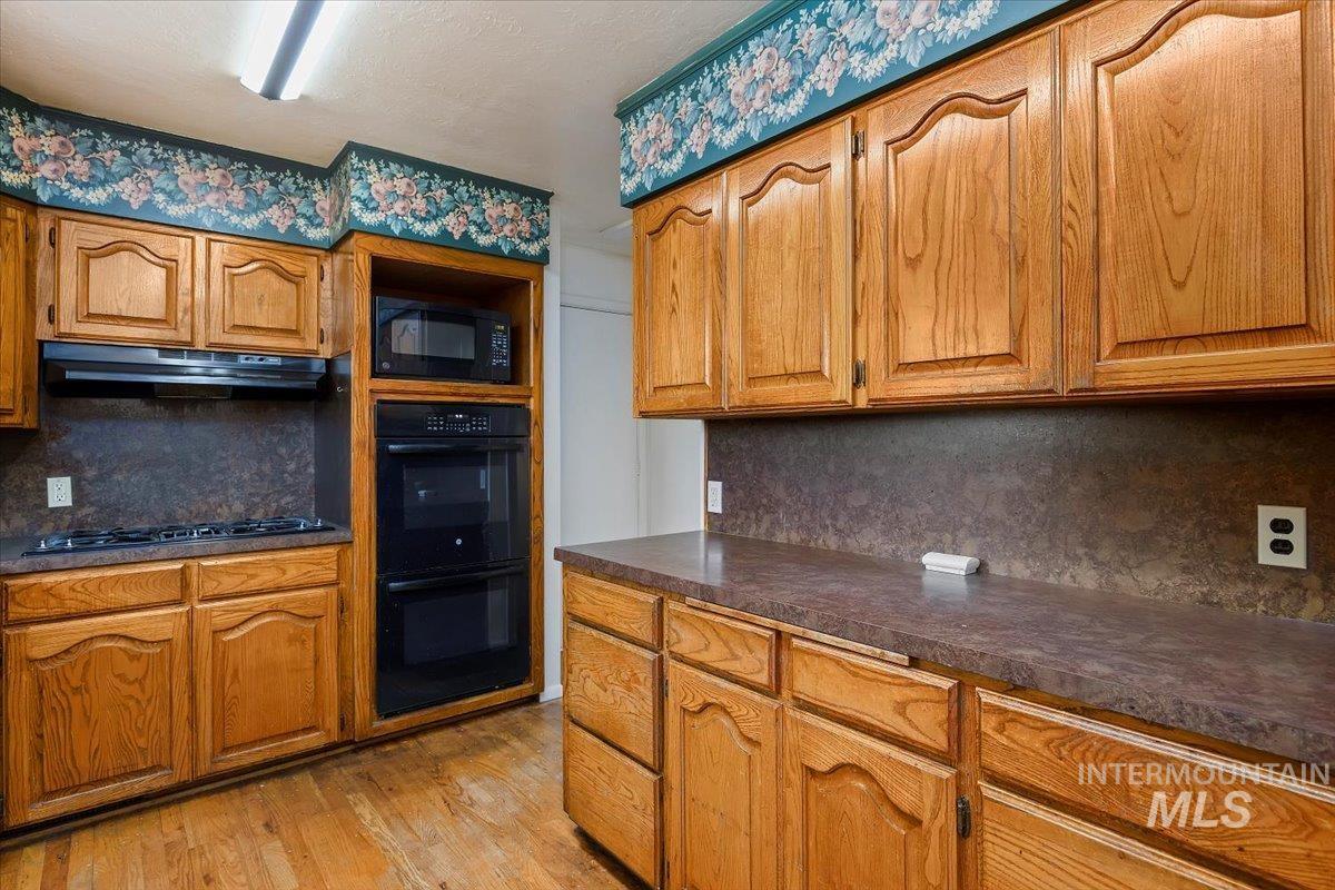 305 Lucille St. Property Photo 13