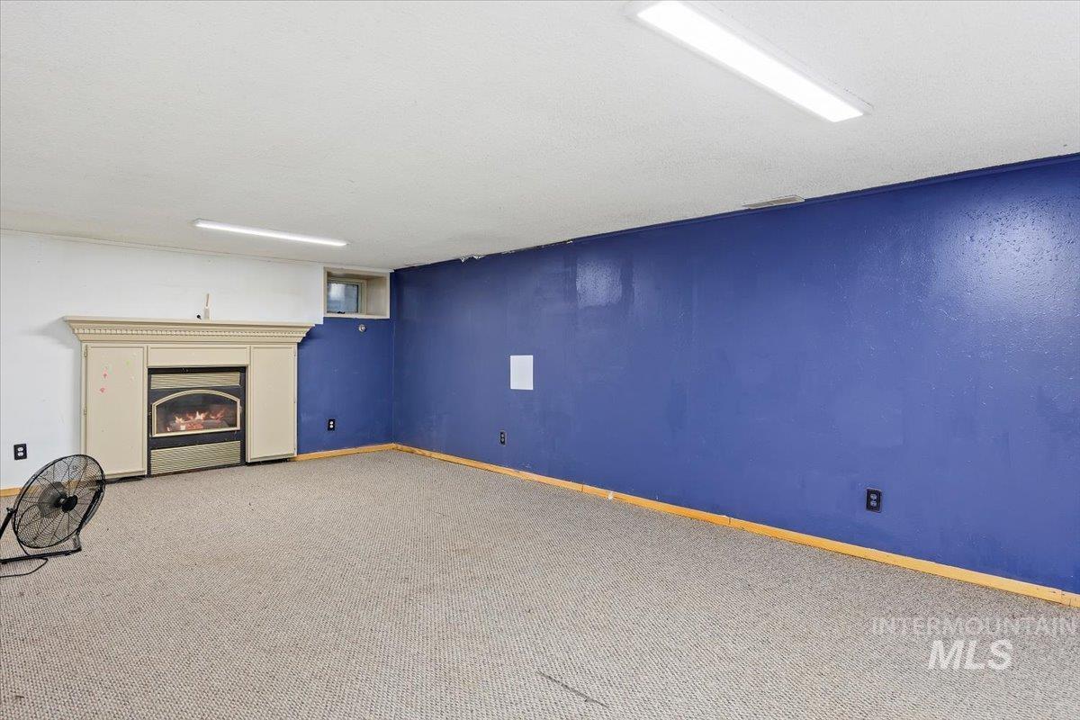 305 Lucille St. Property Photo 17