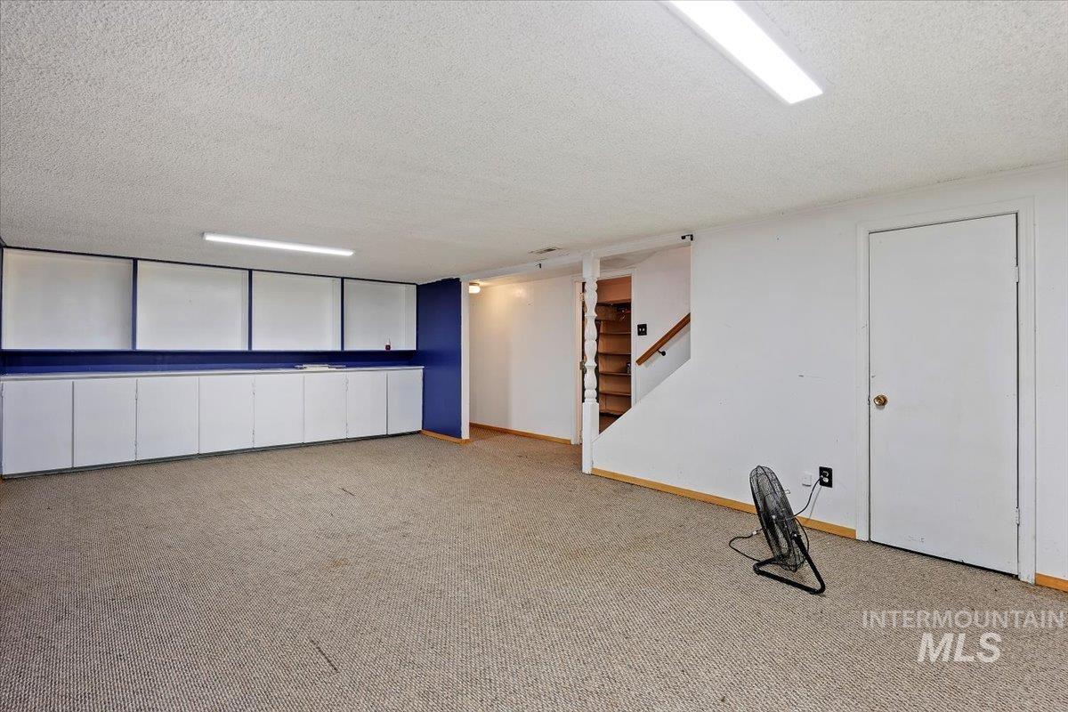 305 Lucille St. Property Photo 18