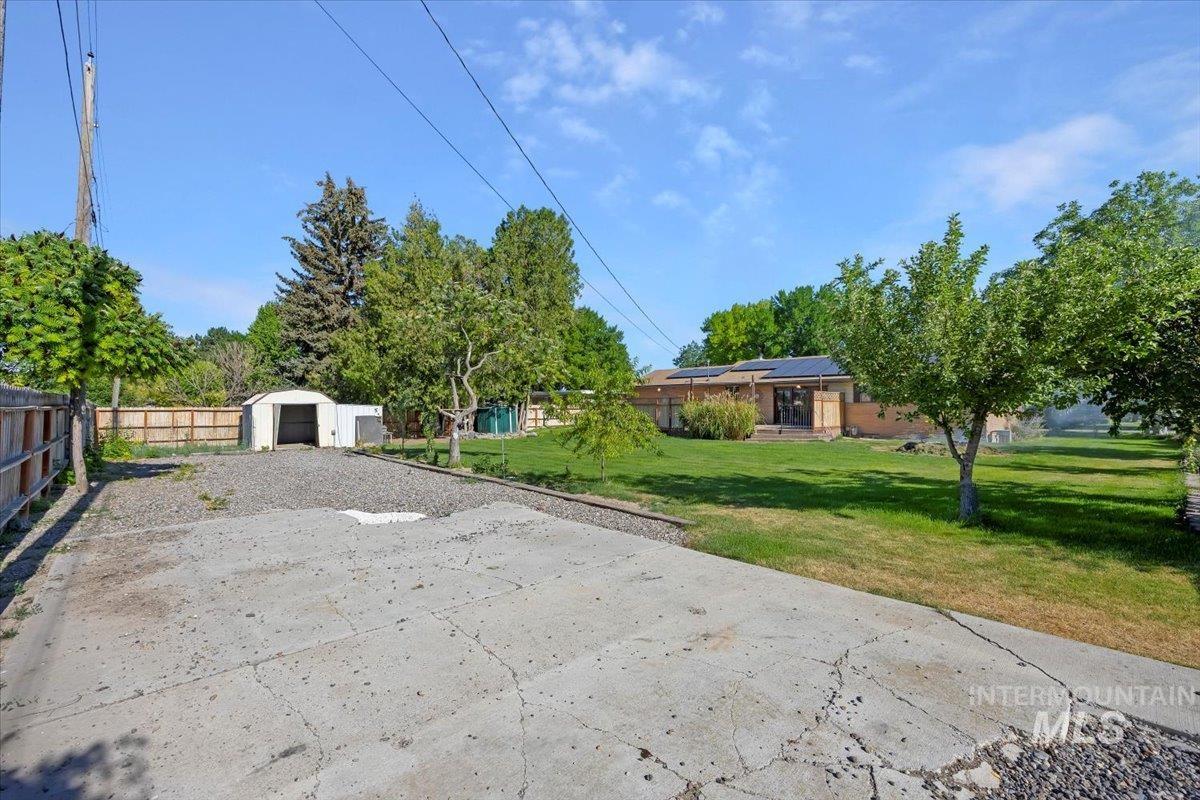 305 Lucille St. Property Photo 33