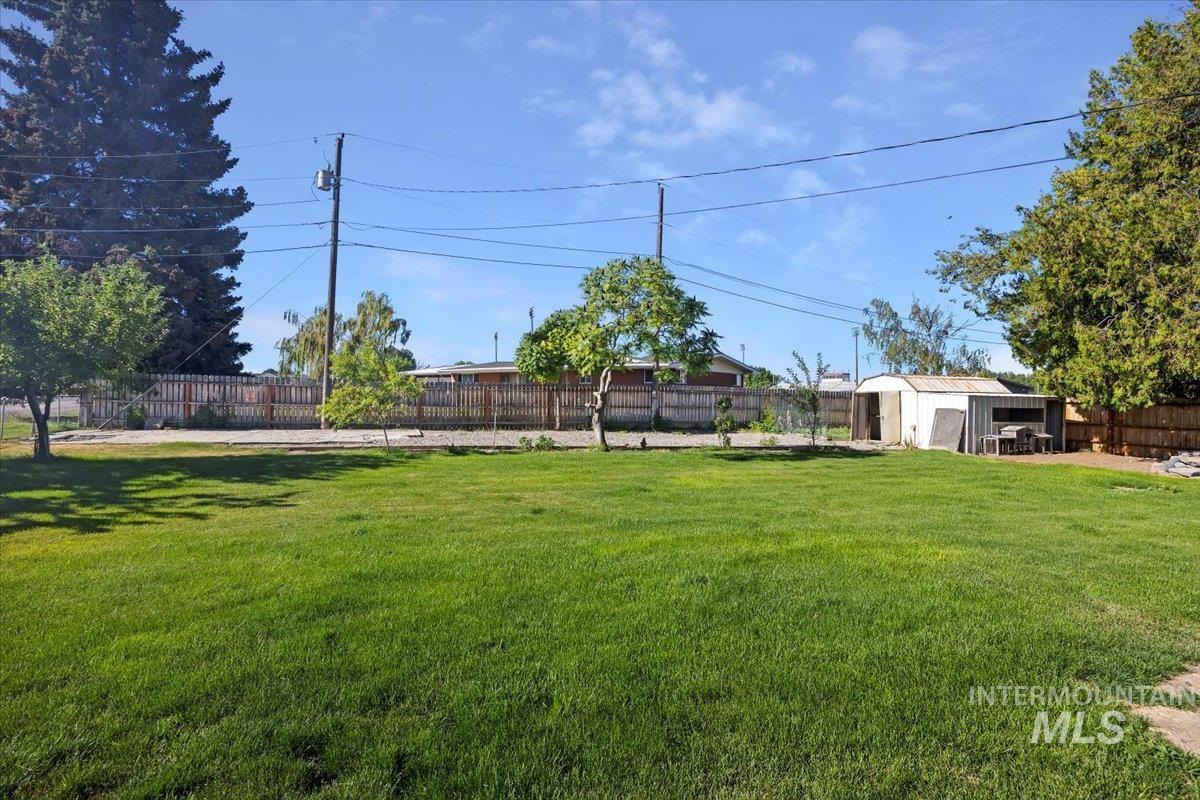 305 Lucille St. Property Photo 35