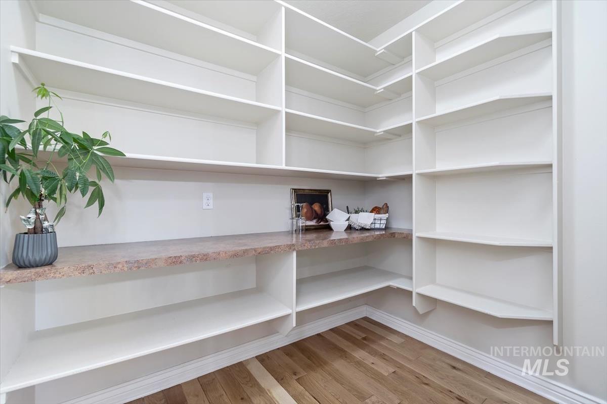 1535 N Luge Property Photo 17