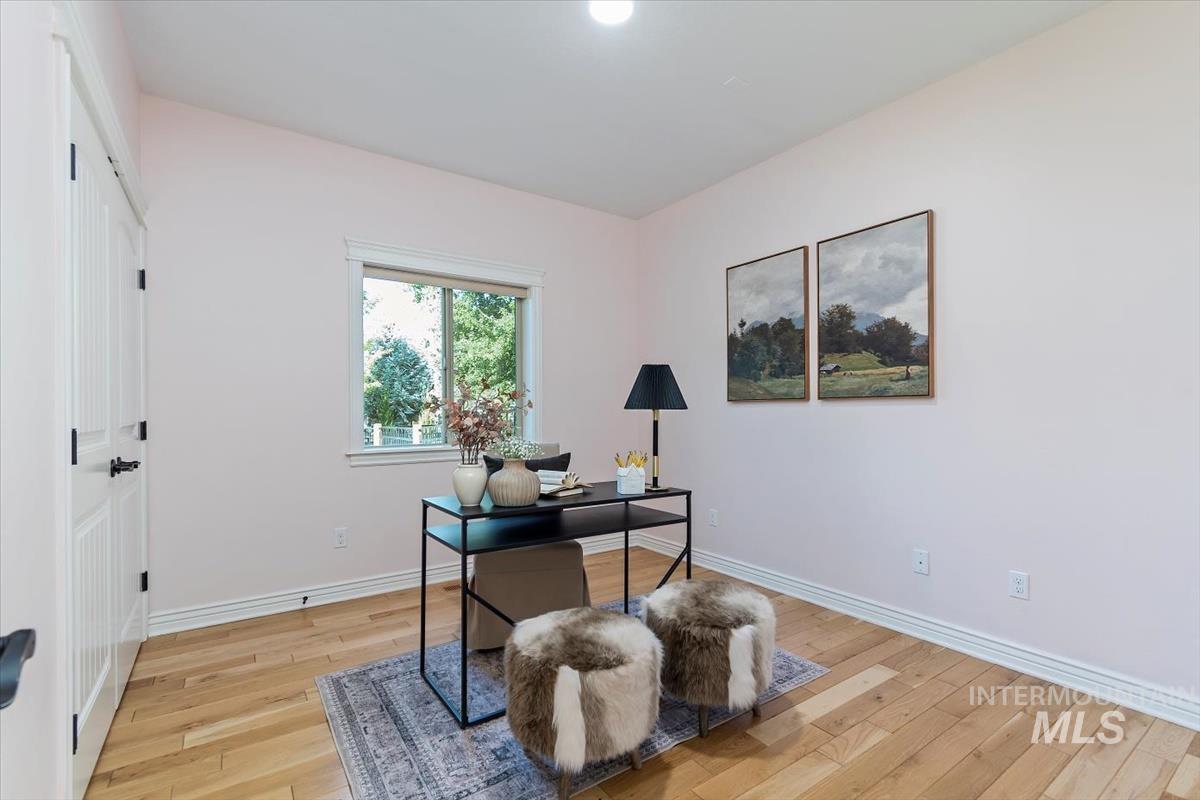 1535 N Luge Property Photo 24