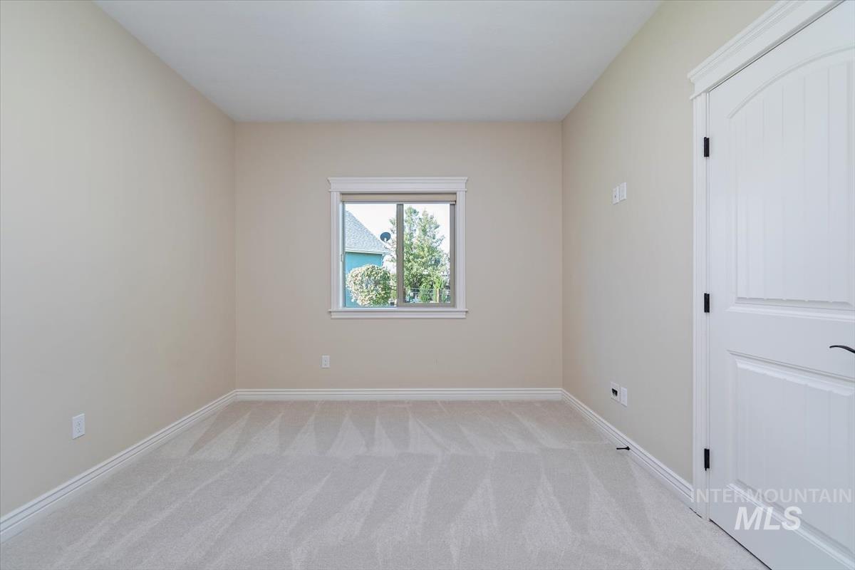 1535 N Luge Property Photo 35