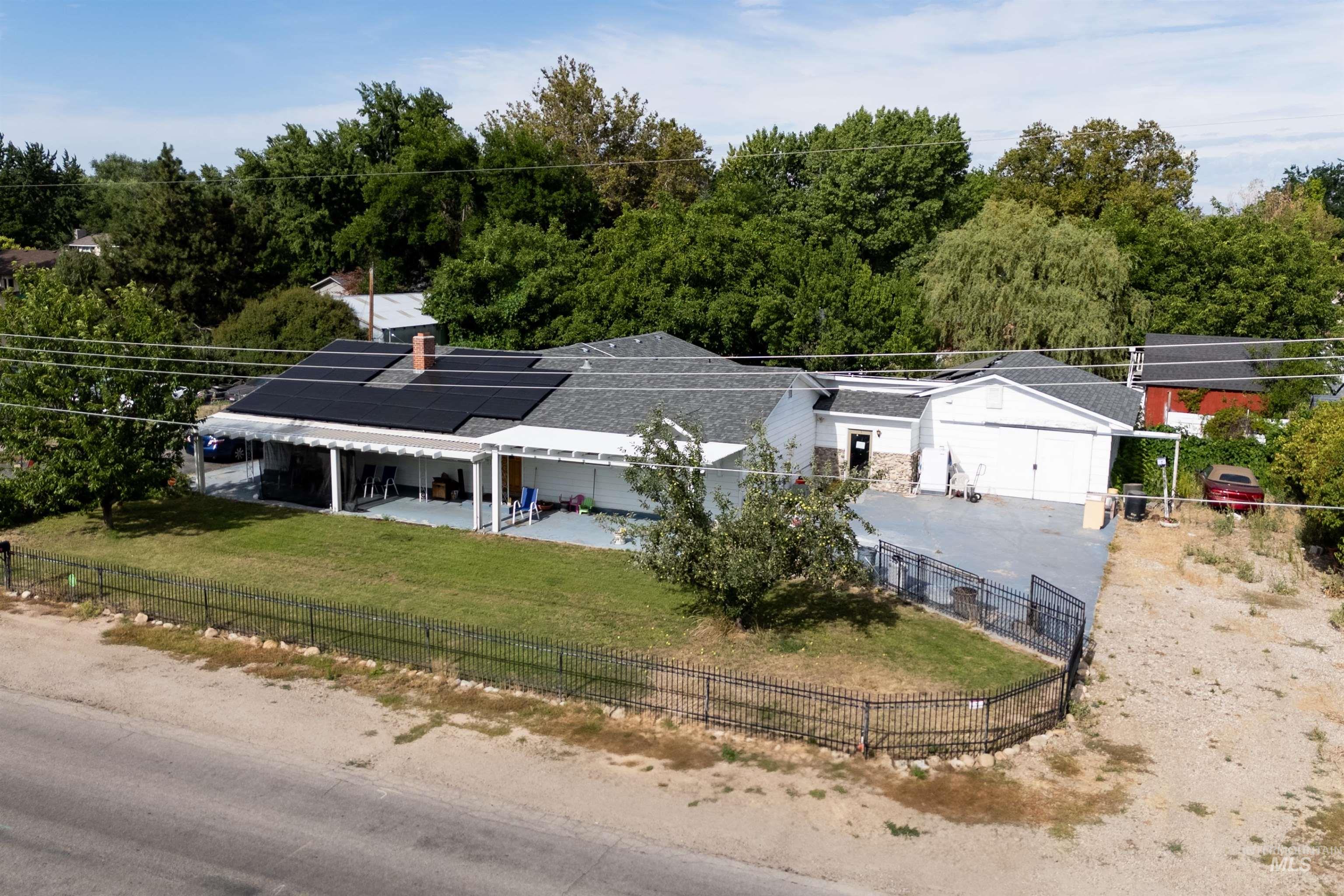 4213 N Dalton Ln Property Photo 4