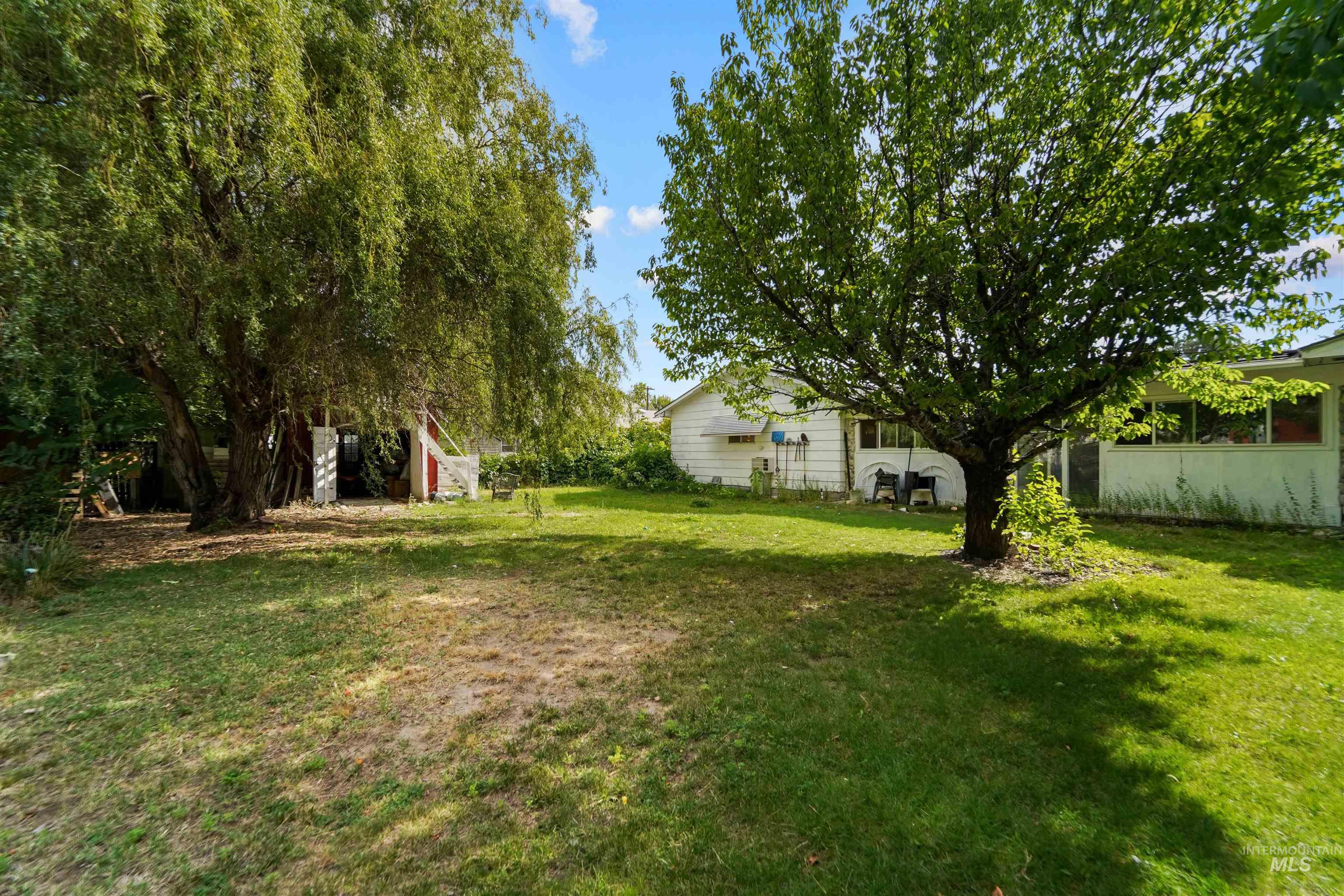4213 N Dalton Ln Property Photo 12