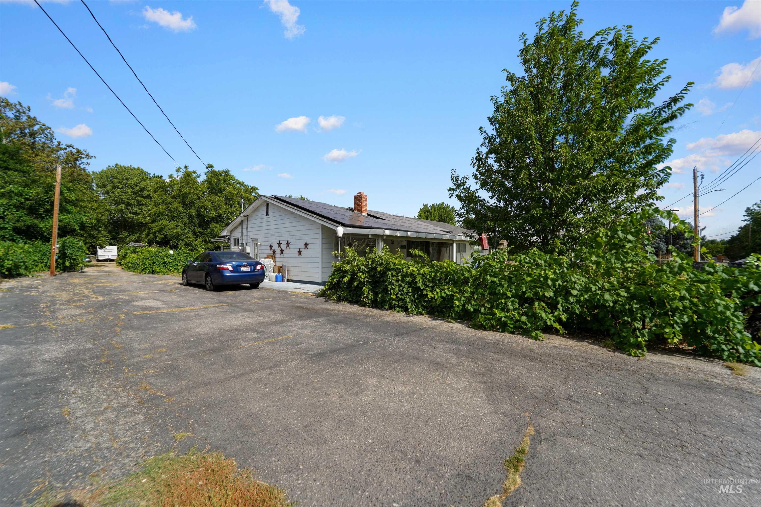 4213 N Dalton Ln Property Photo 16