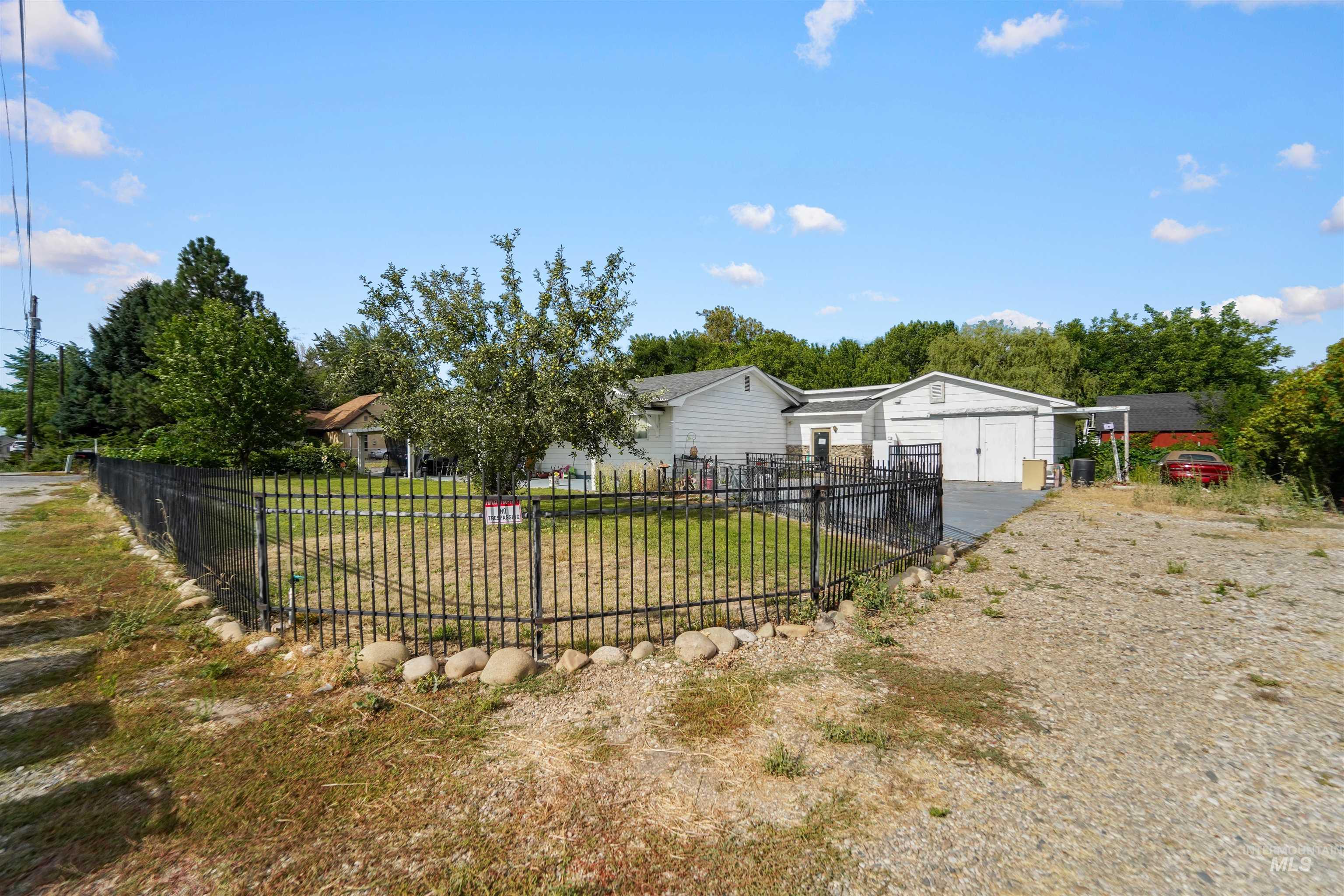 4213 N Dalton Ln Property Photo 17