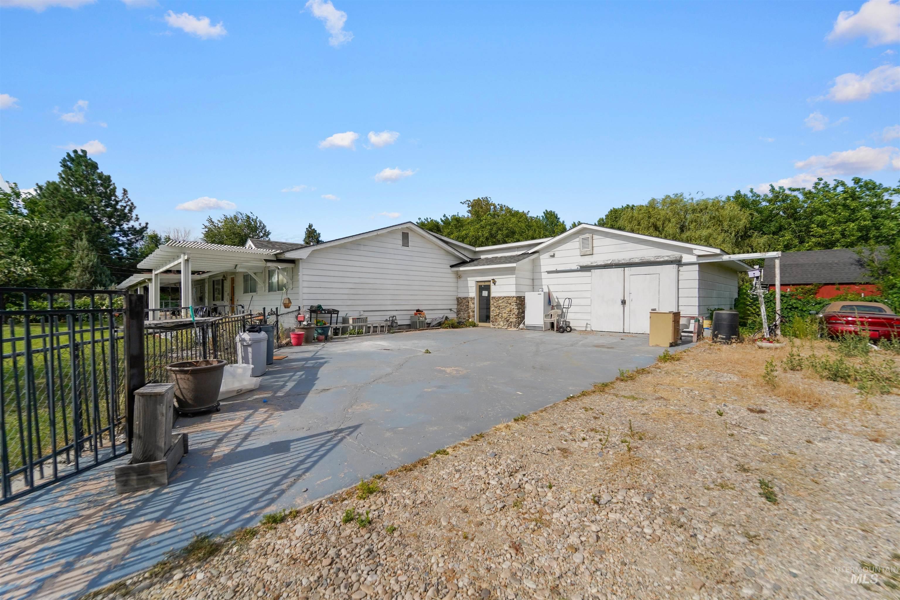 4213 N Dalton Ln Property Photo 18