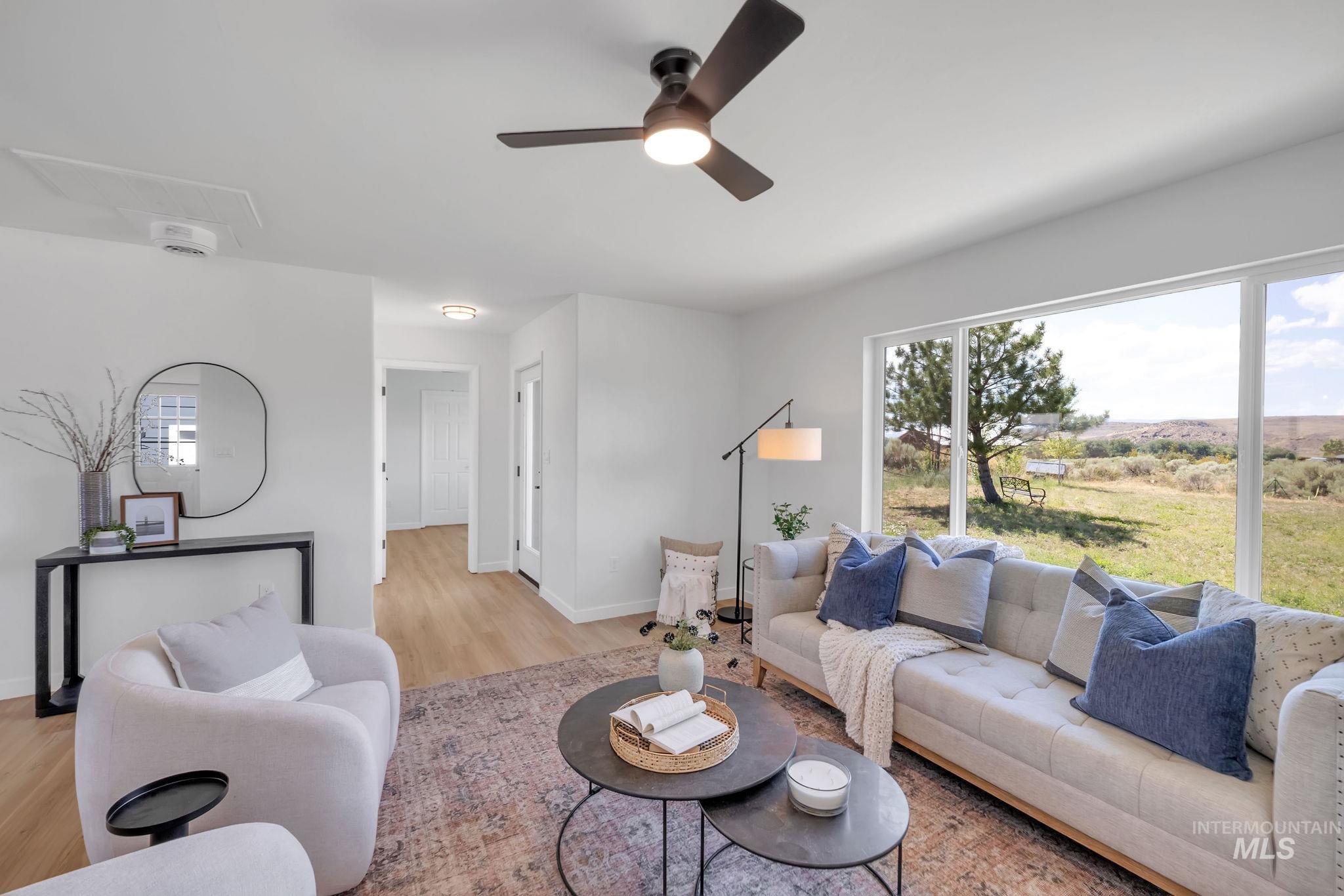 1070 W Indian Valley Rd Property Photo 9