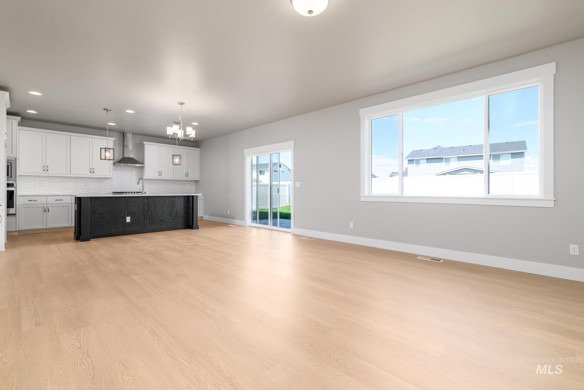 12599 W Pine Grass St Property Photo 5