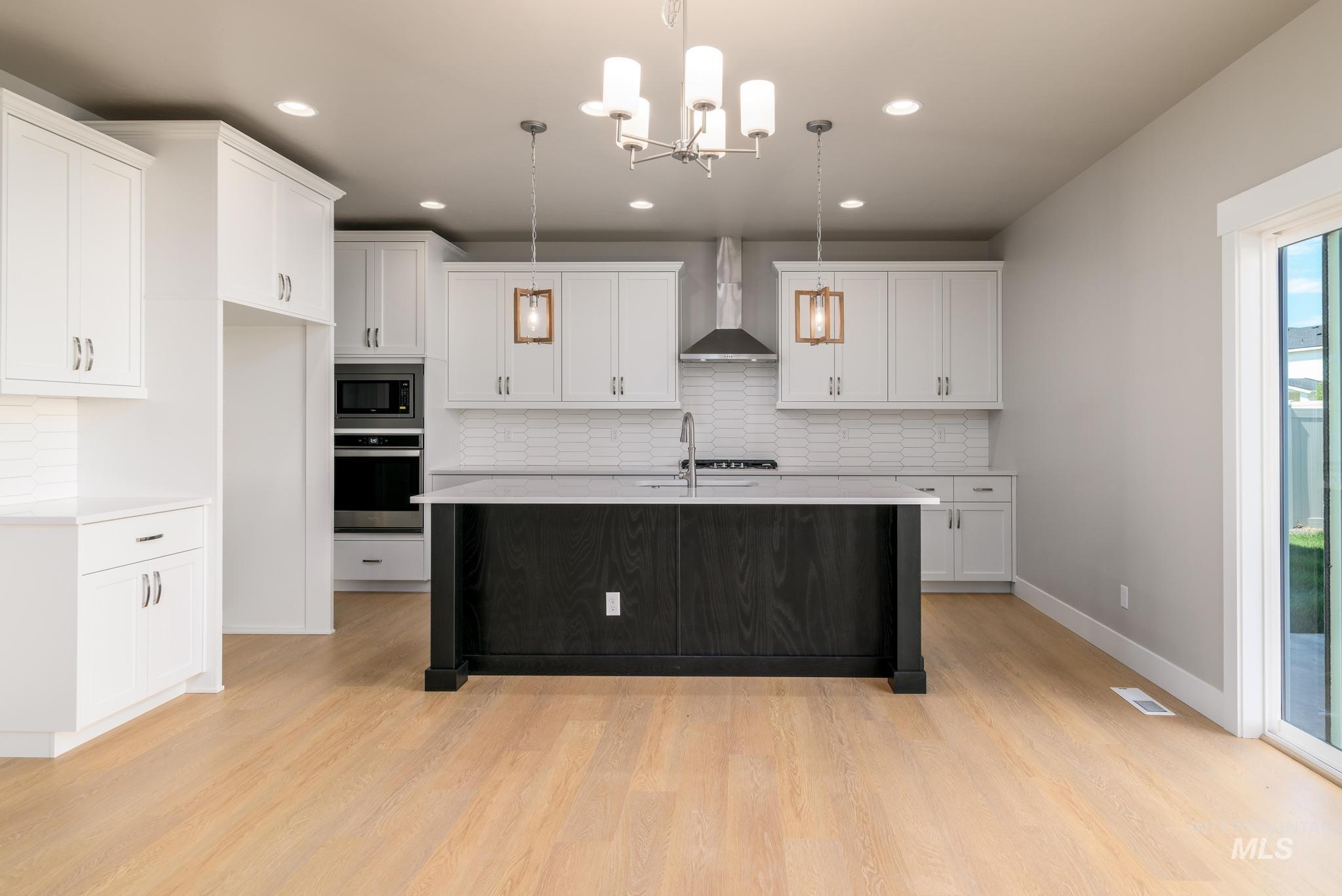 12599 W Pine Grass St Property Photo 6