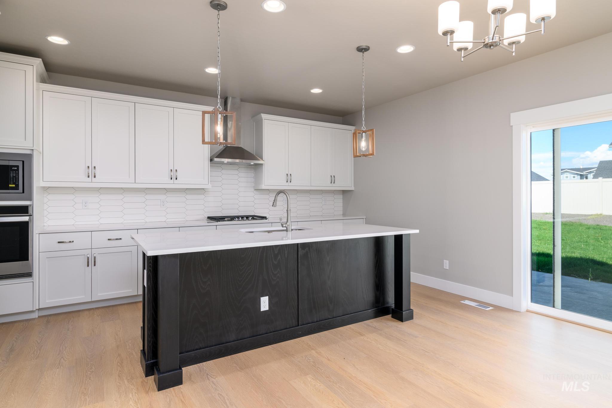 12599 W Pine Grass St Property Photo 8