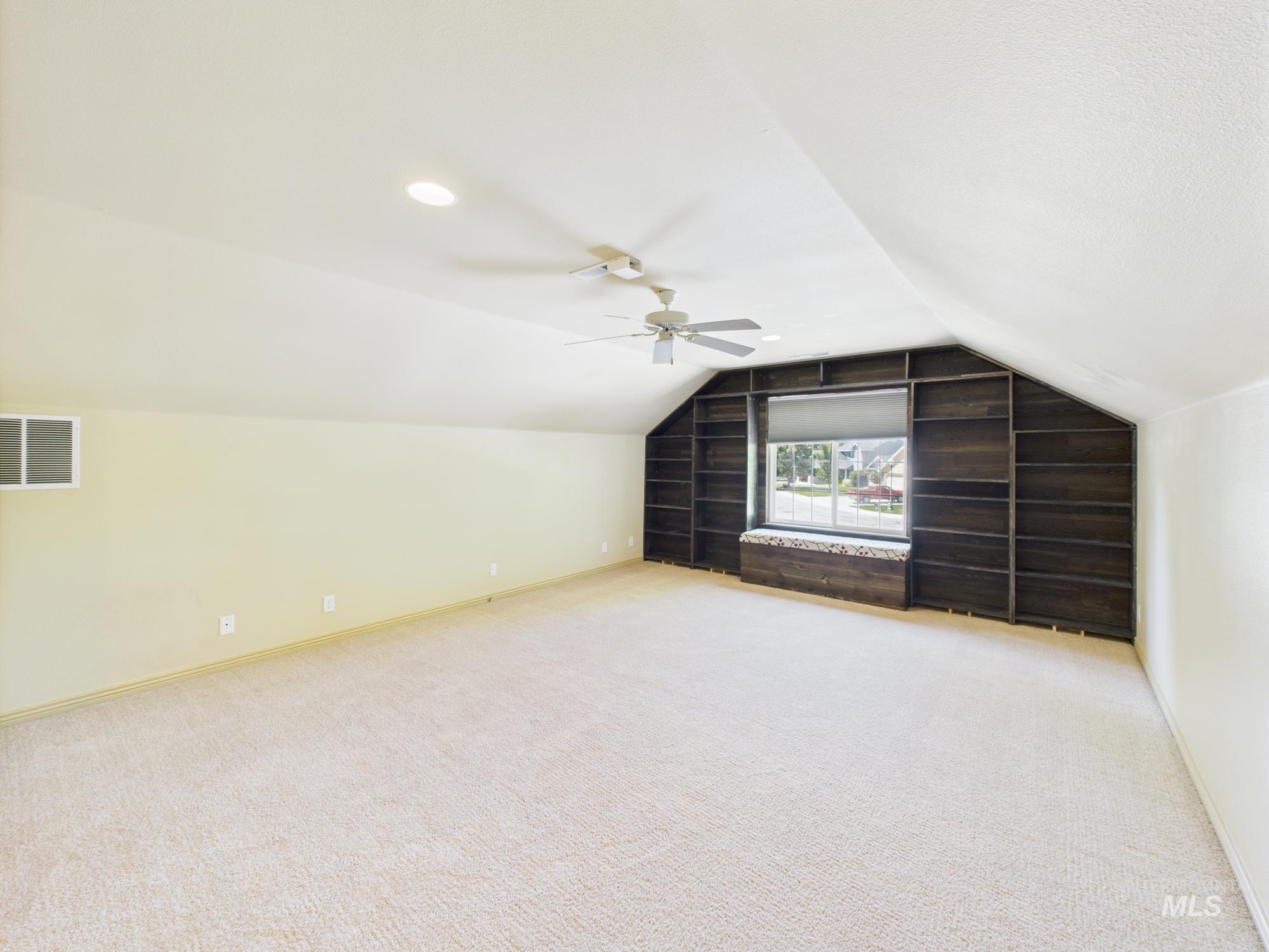 265 N Hullen Pl Property Photo 19