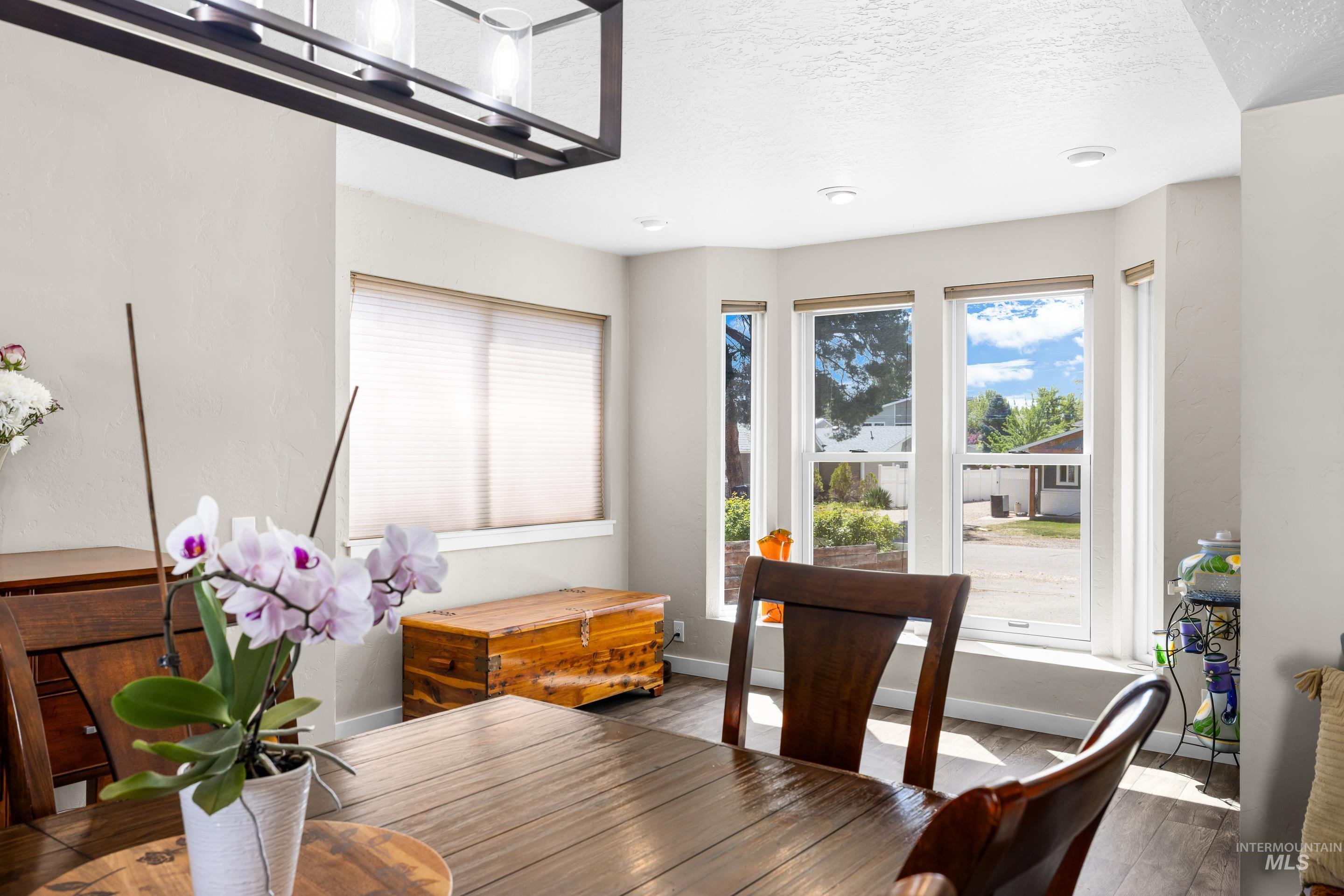 3510 W Lassen Property Photo 18