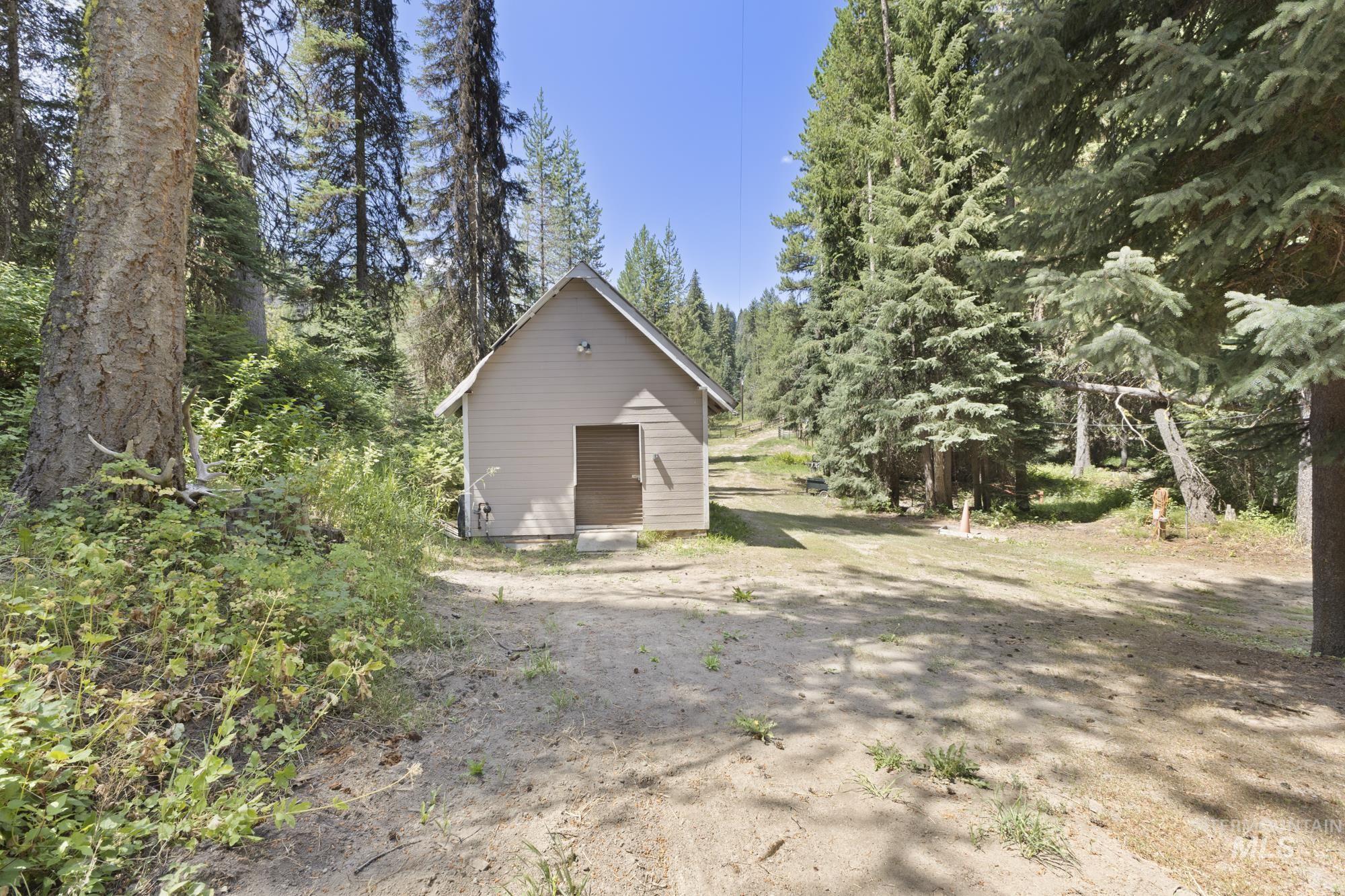 10324 Peterson Loop Property Photo 10