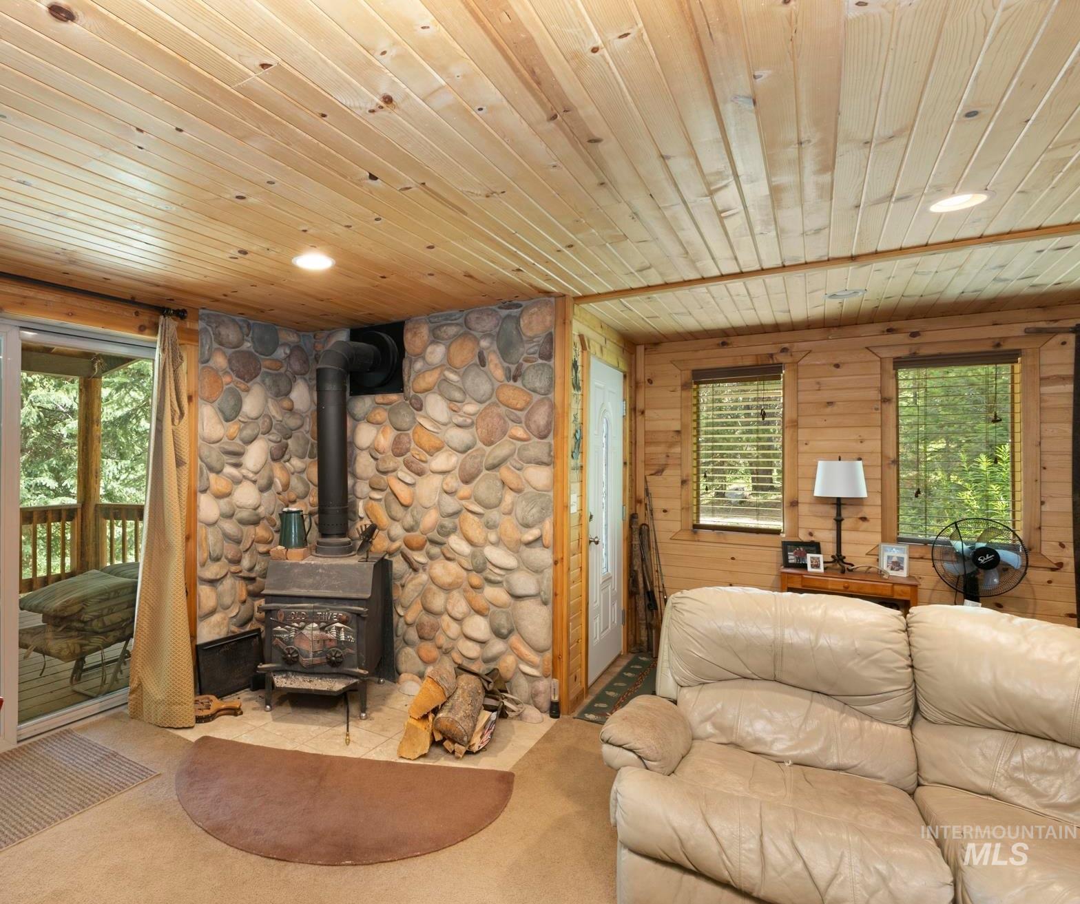 10324 Peterson Loop Property Photo 16