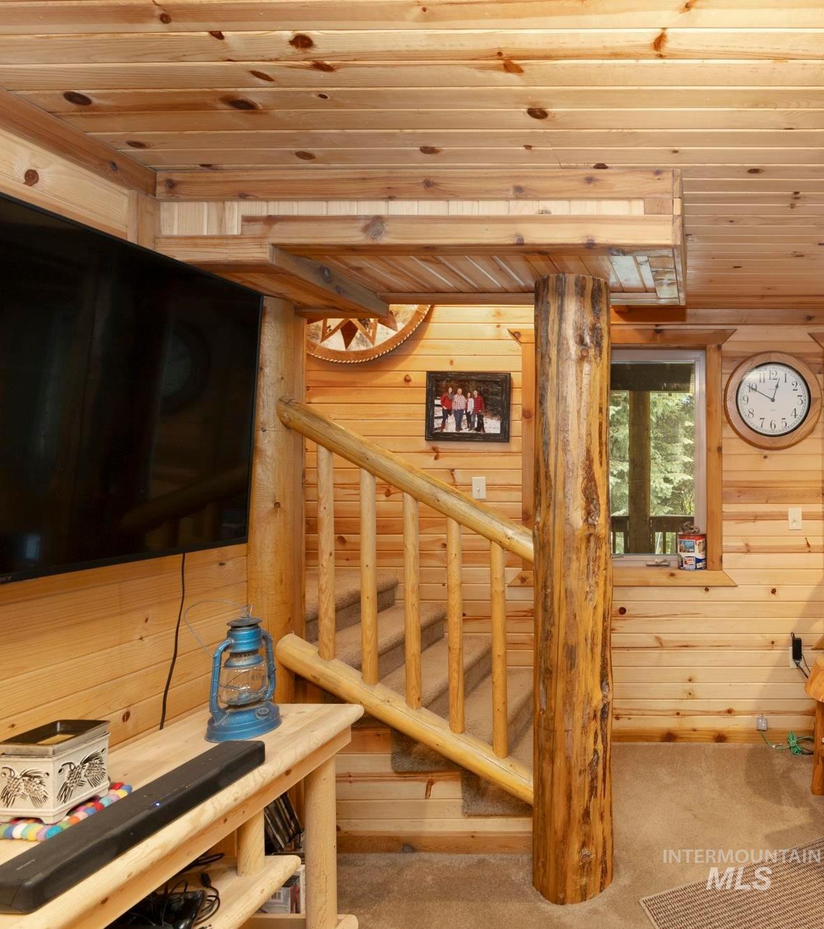 10324 Peterson Loop Property Photo 17