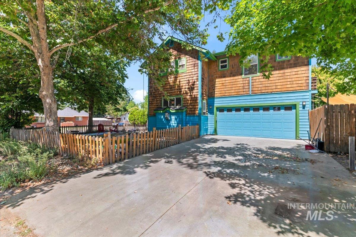 2102 N 20th