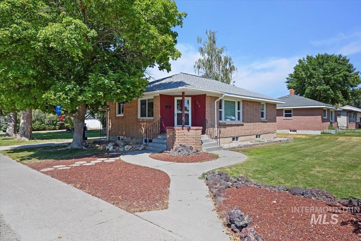 538 14th St Property Photo 1