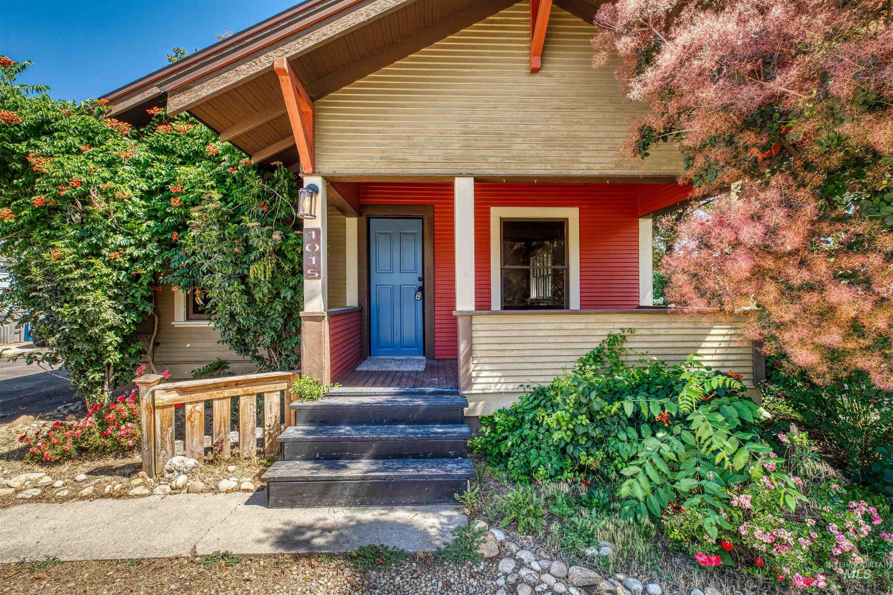 1015 E Logan Street Property Photo 1