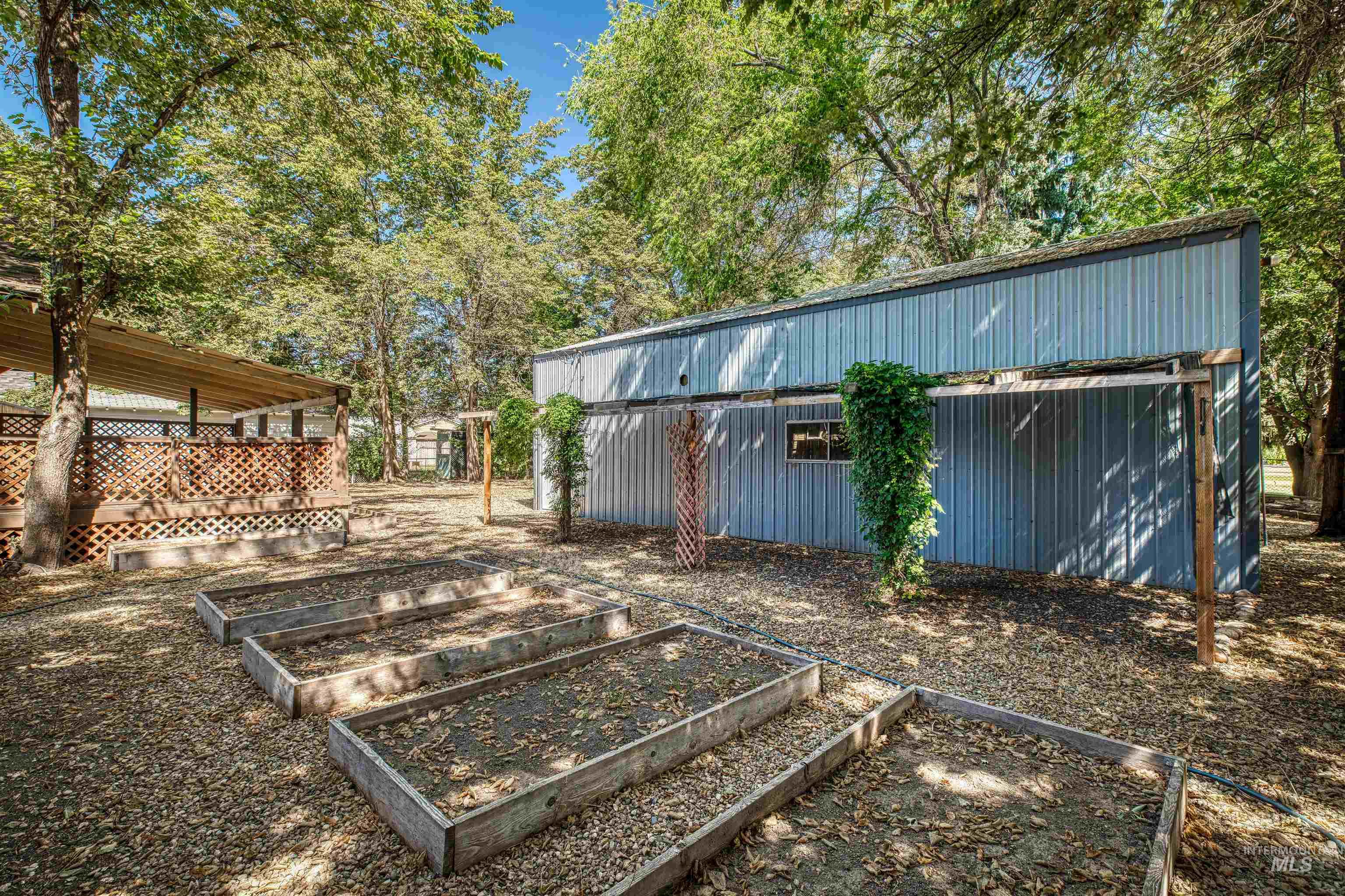 1015 E Logan Street Property Photo 16