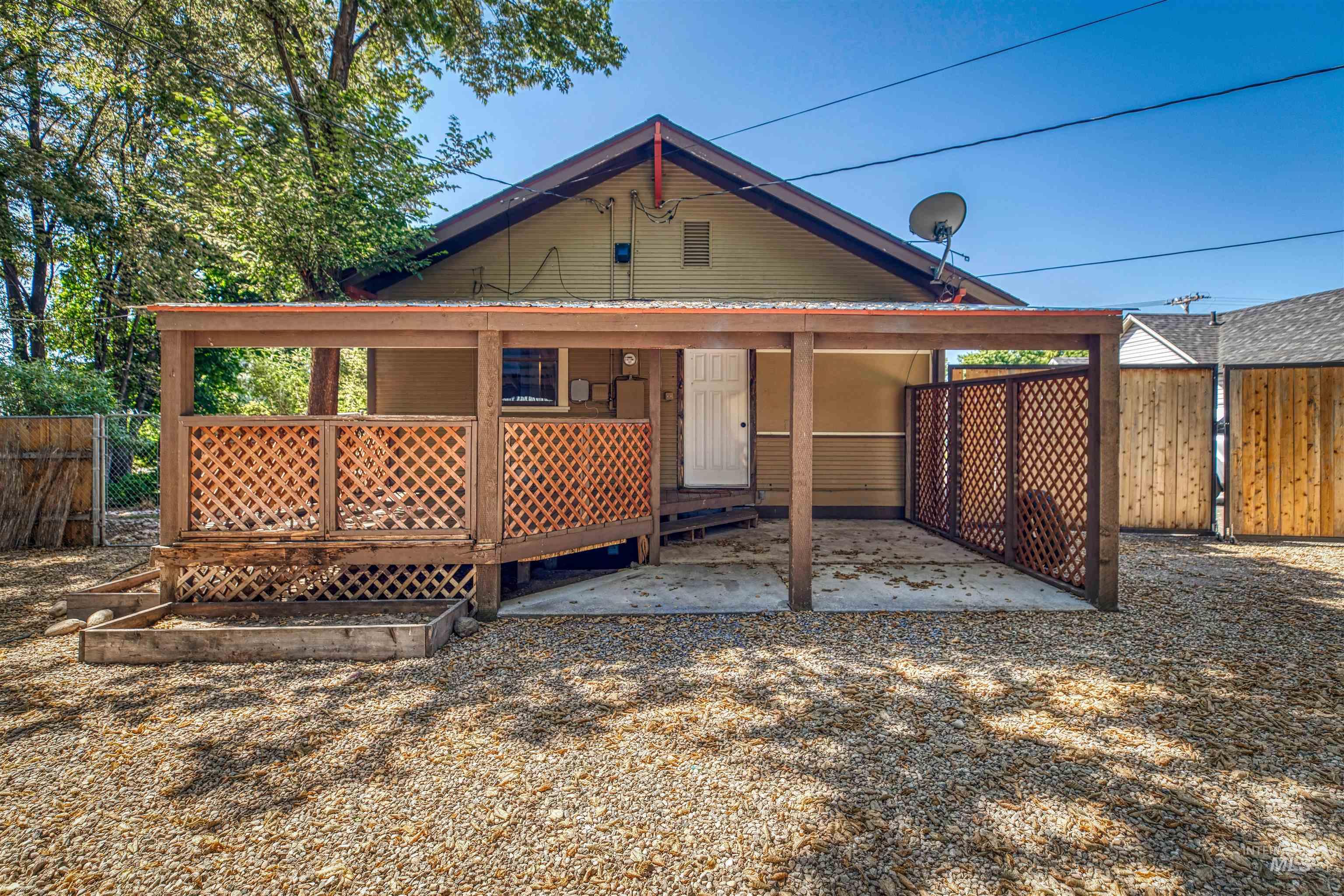 1015 E Logan Street Property Photo 18