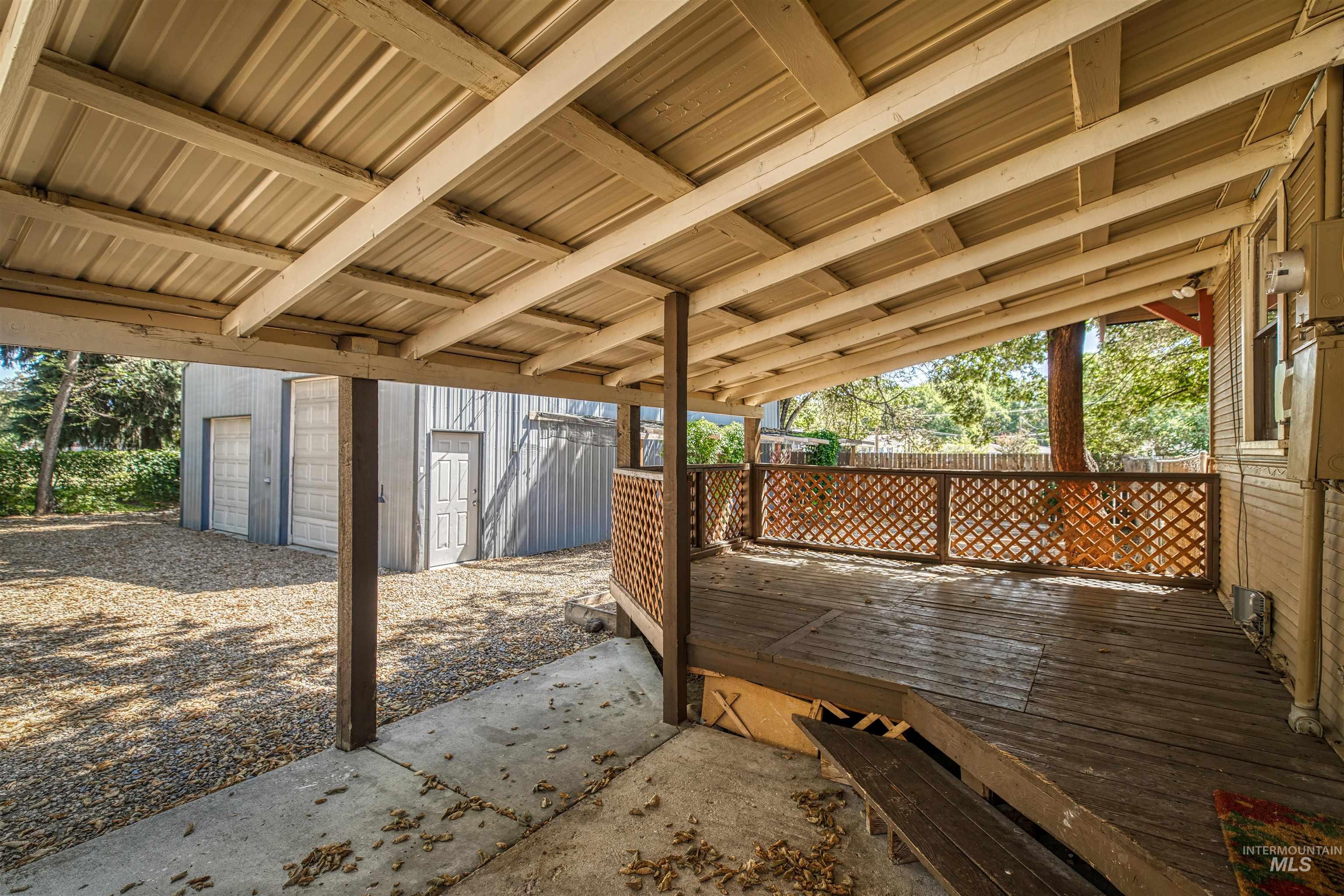 1015 E Logan Street Property Photo 24