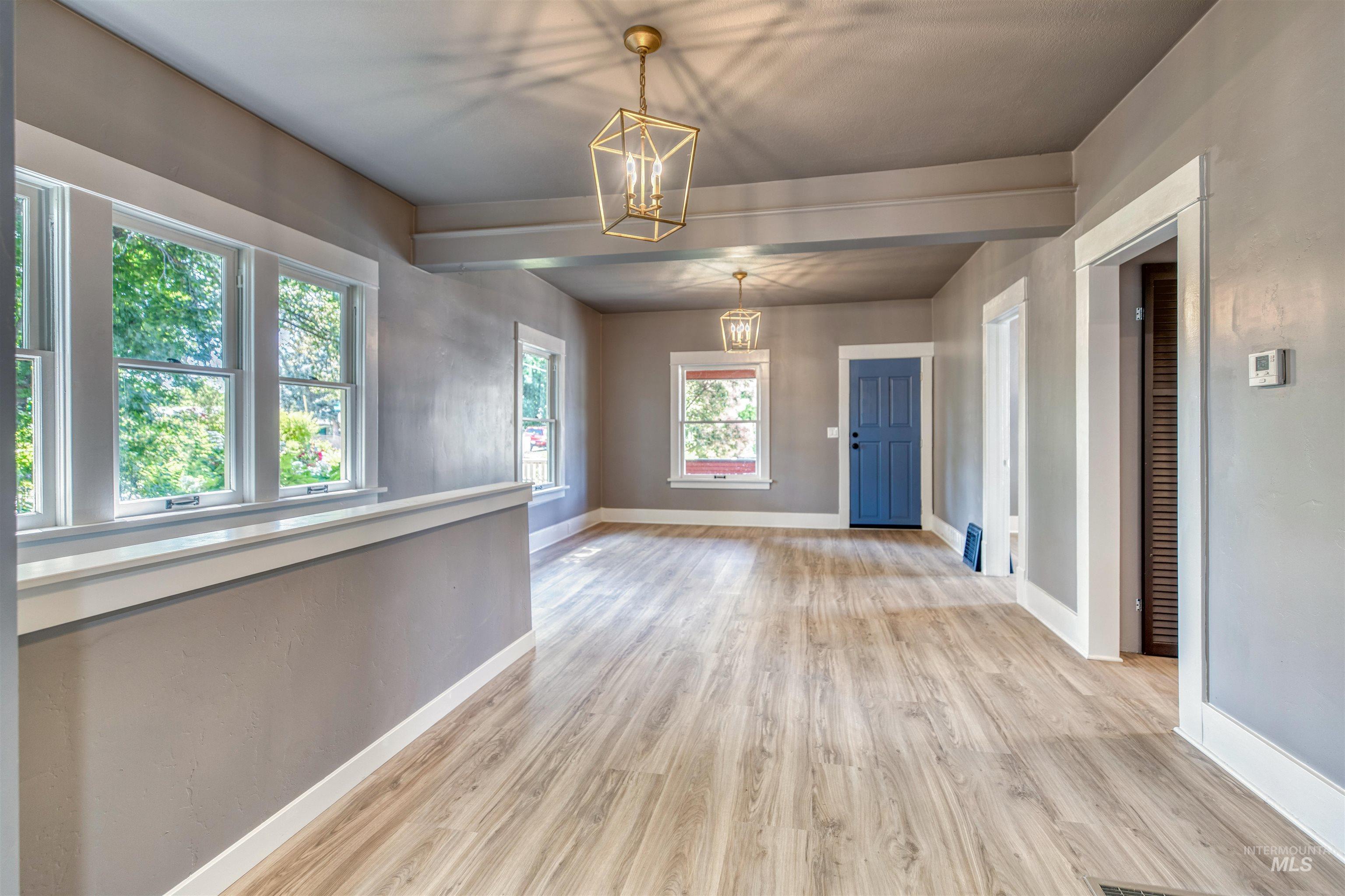 1015 E Logan Street Property Photo 25