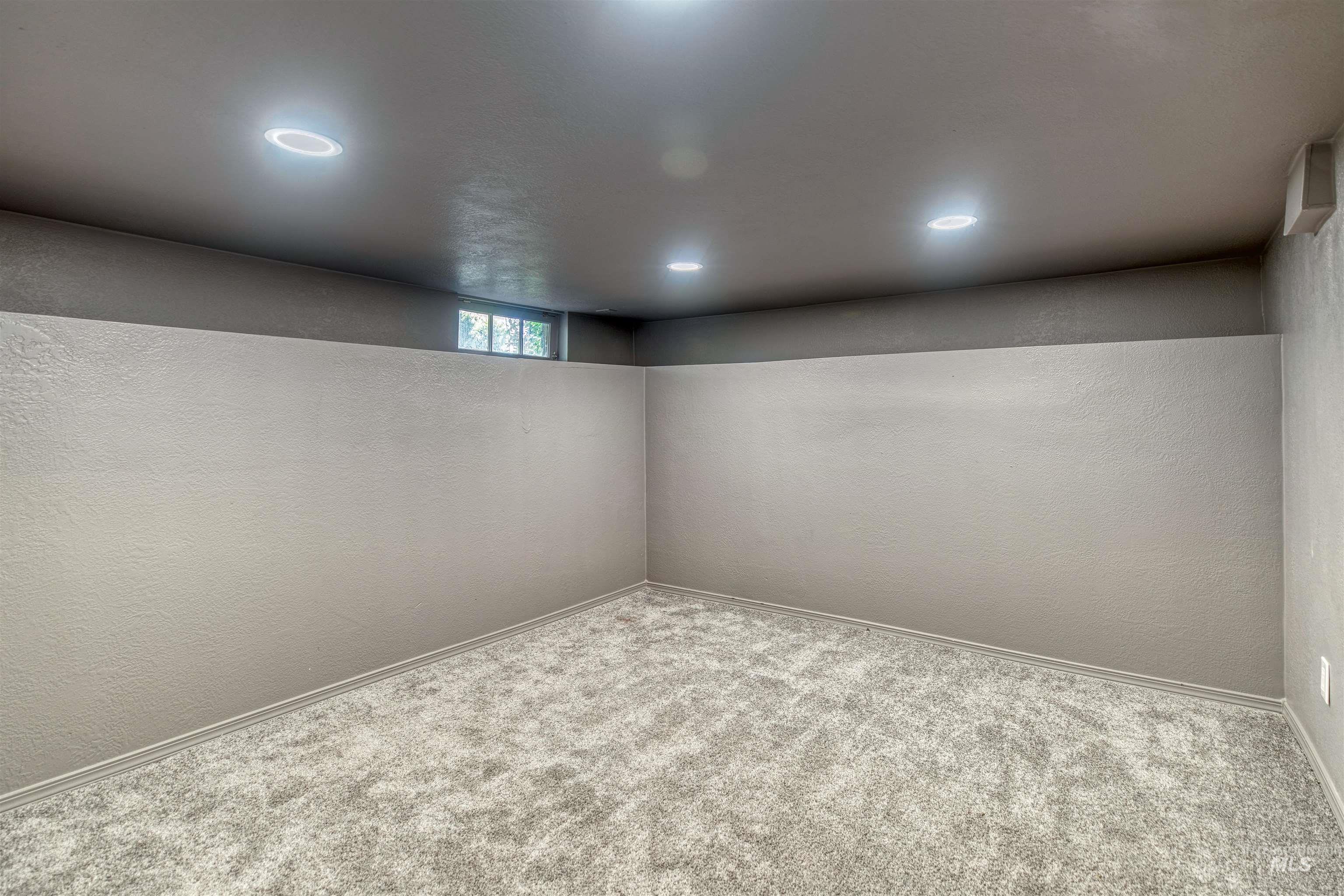 1015 E Logan Street Property Photo 41