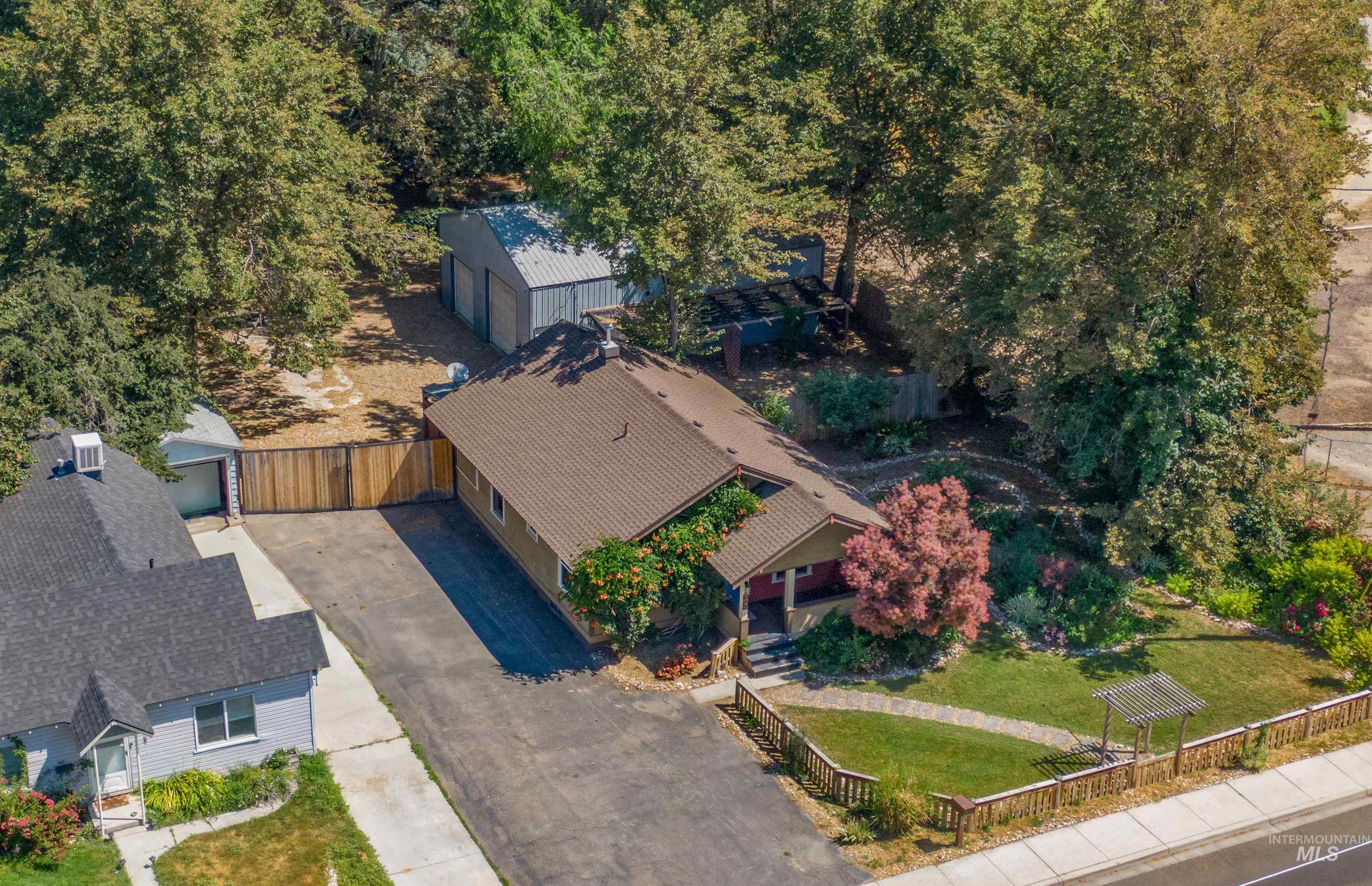 1015 E Logan Street Property Photo 49