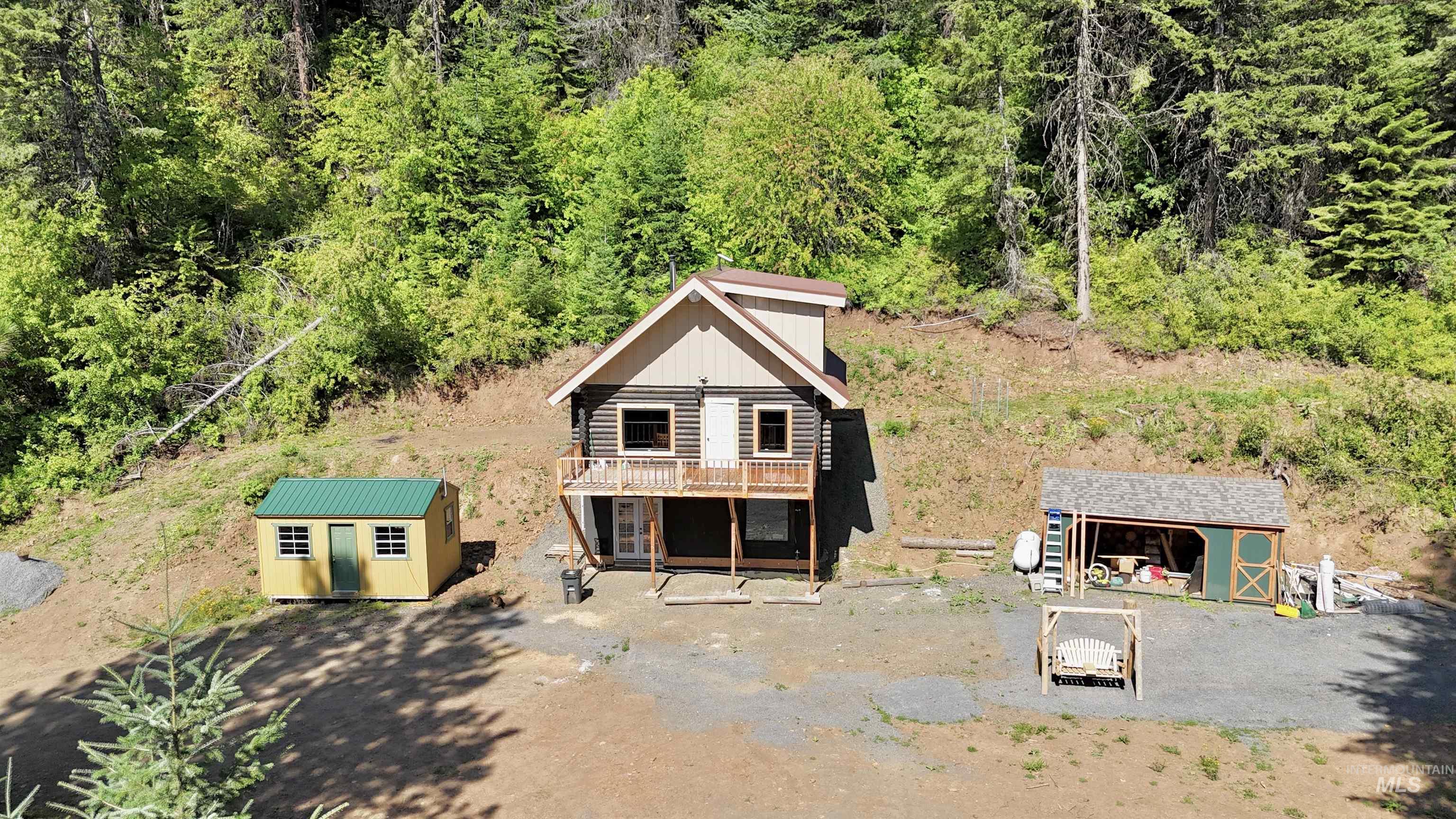 688 Cove Road Property Photo 3