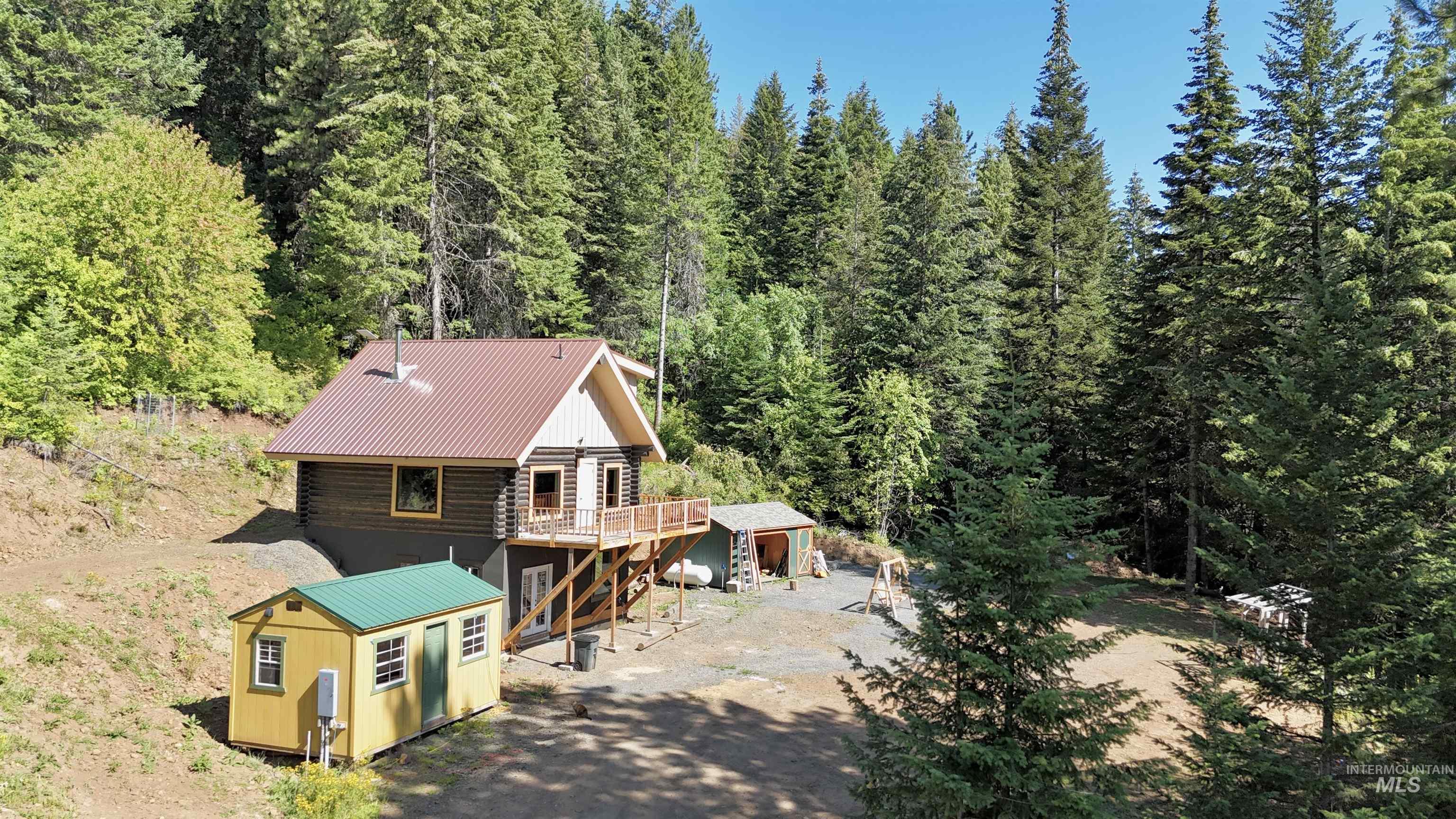 688 Cove Road Property Photo 4