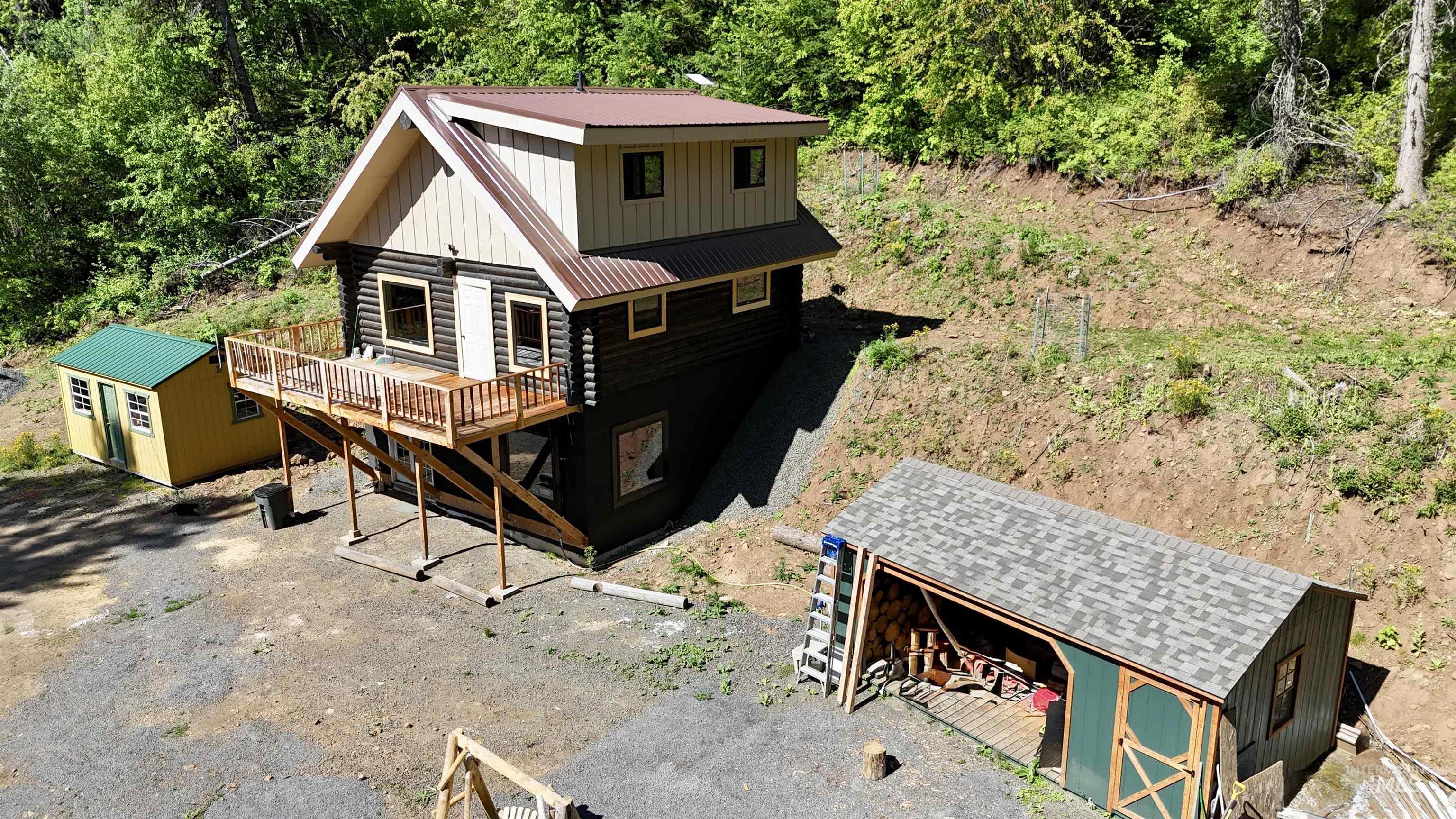 688 Cove Road Property Photo 5