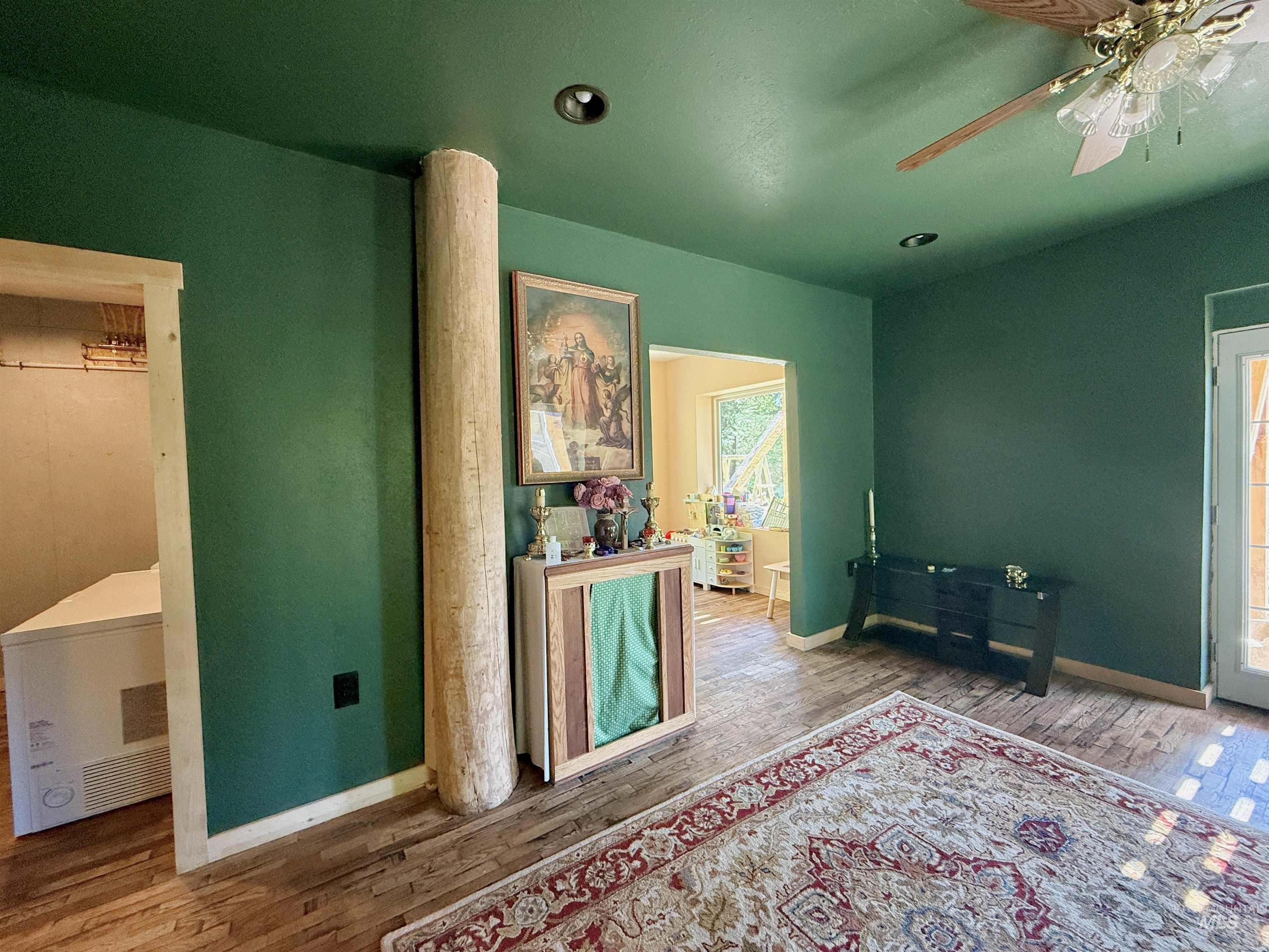 688 Cove Road Property Photo 11