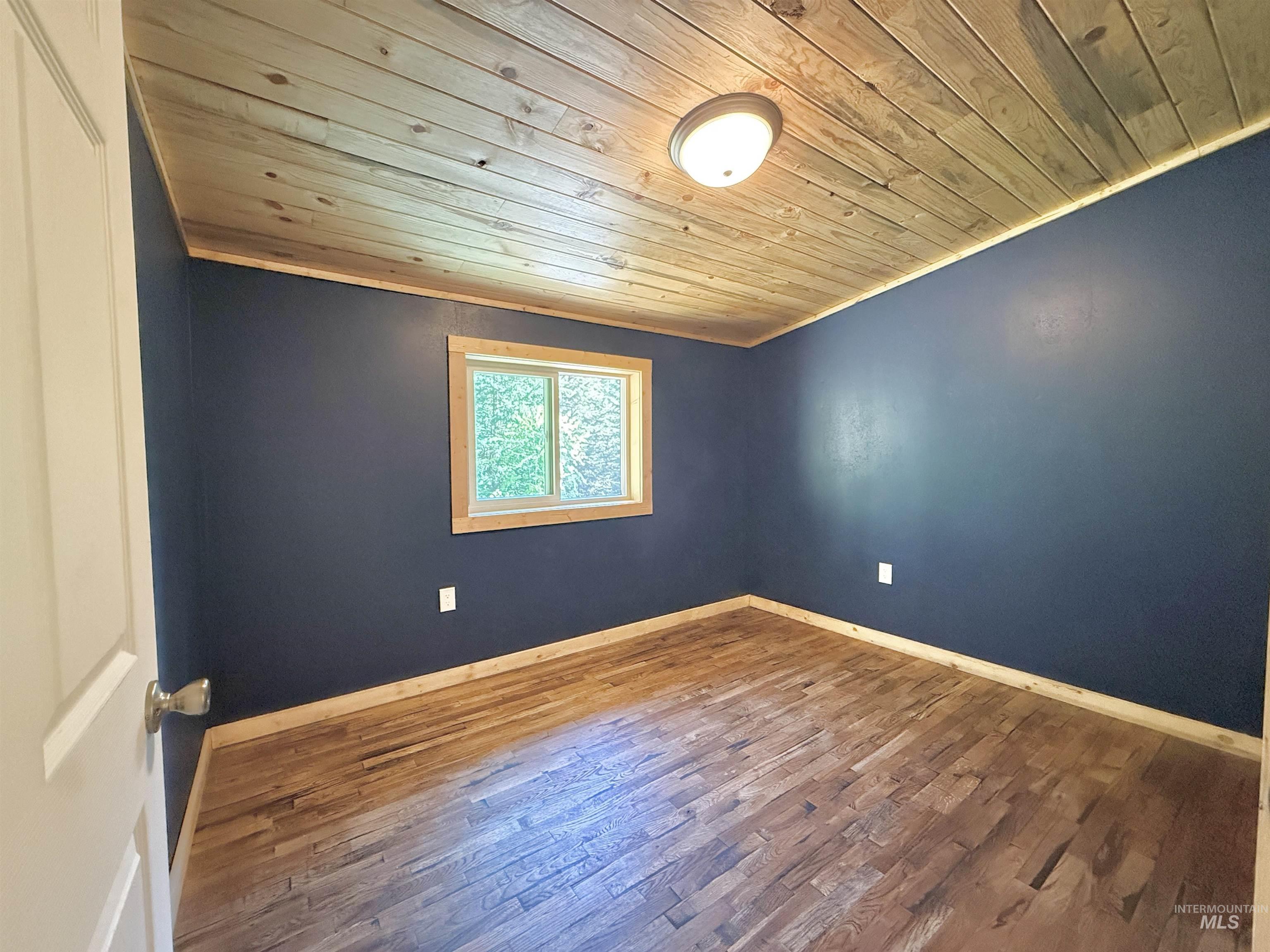 688 Cove Road Property Photo 25