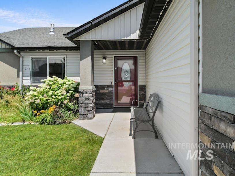 2411 Yellowstone Trail Property Photo 1