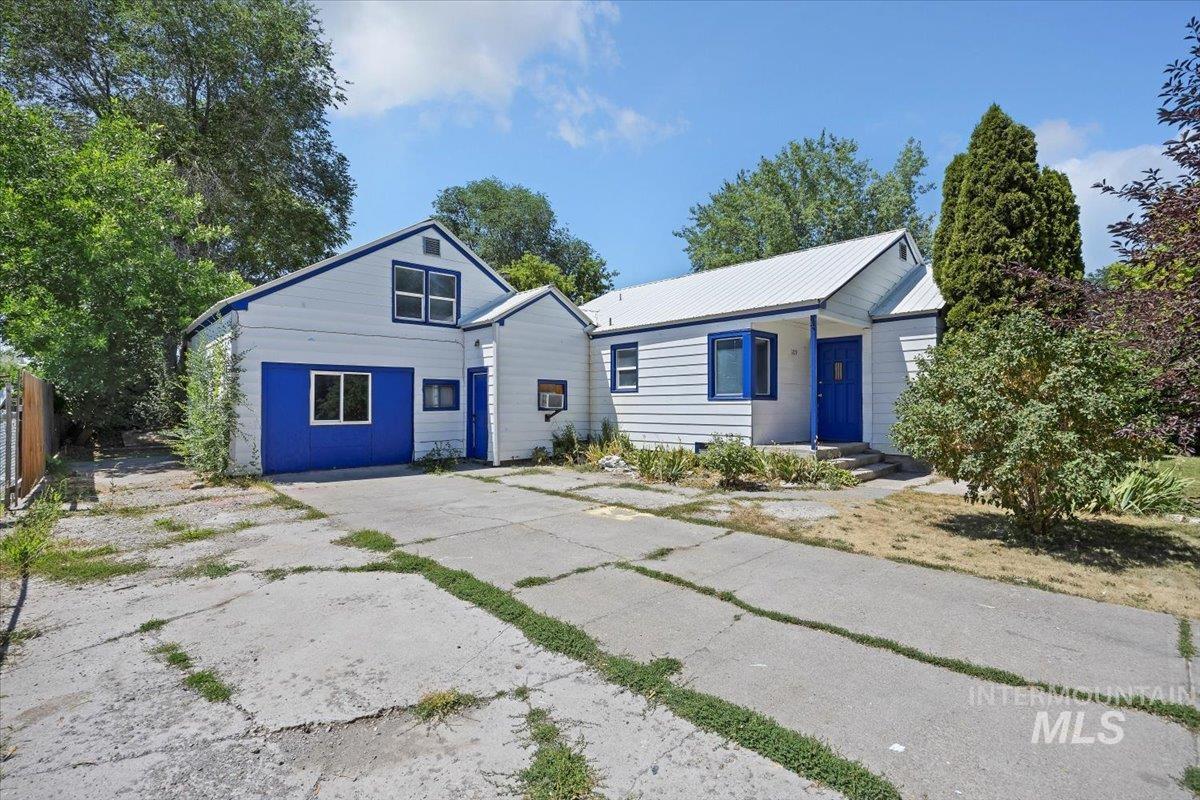 1209 G Street Property Photo 1