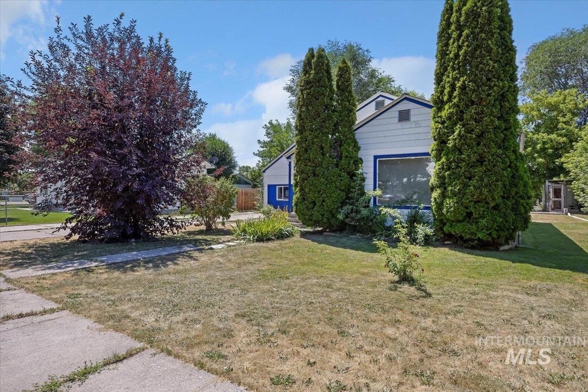 1209 G Street Property Photo 2