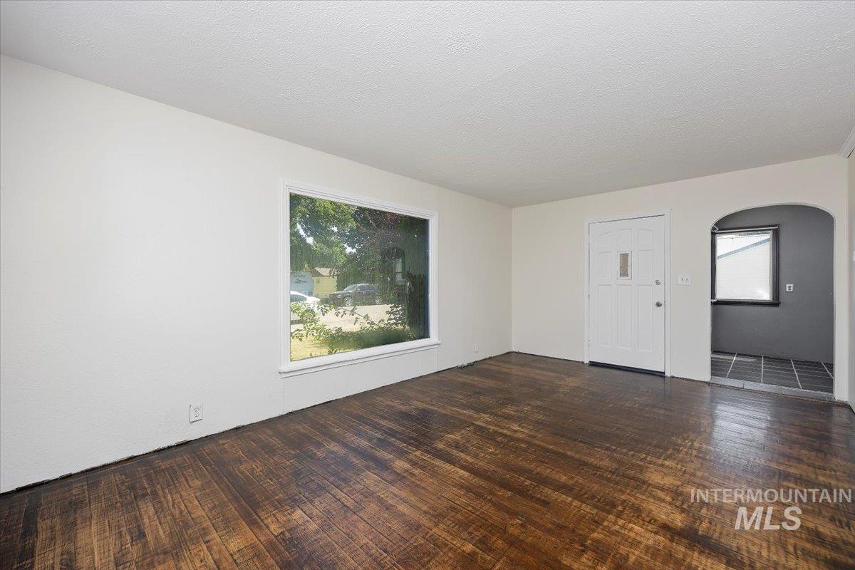 1209 G Street Property Photo 4