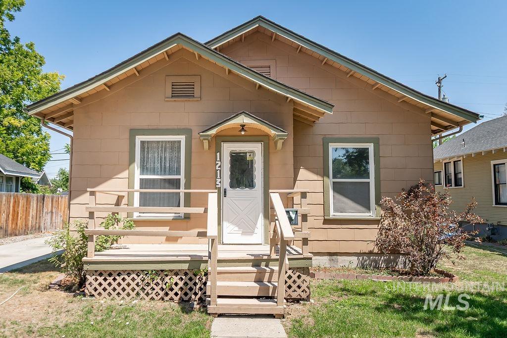 1213 Cleveland Blvd Property Photo 1