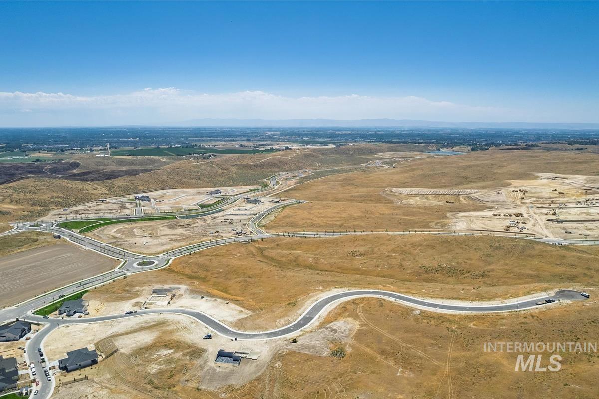 7202 N Cairnhill Way Property Photo 7