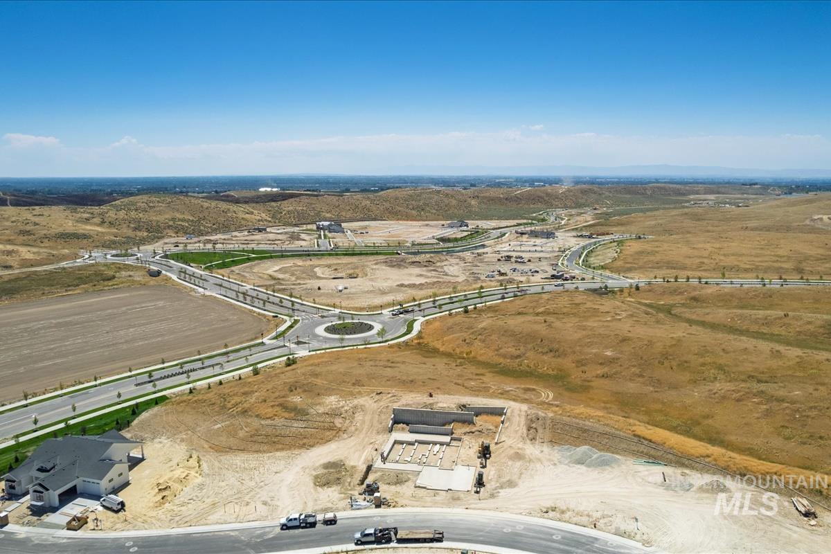 7202 N Cairnhill Way Property Photo 9