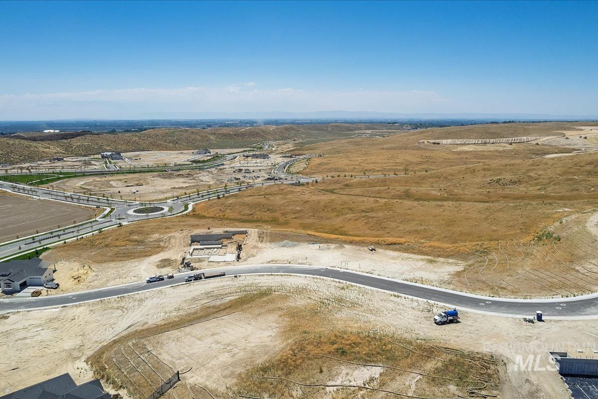 7202 N Cairnhill Way Property Photo 12