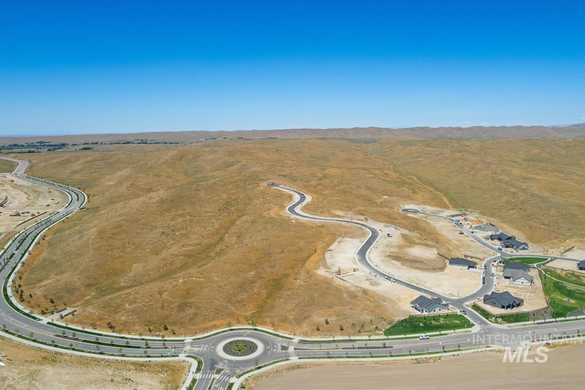 7299 N Cairnhill Way Property Photo 10