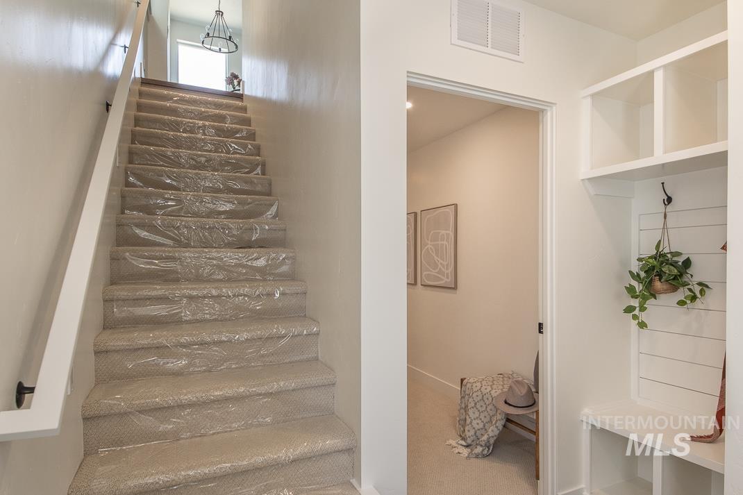 479 E Violets Cove Ln Property Photo 2